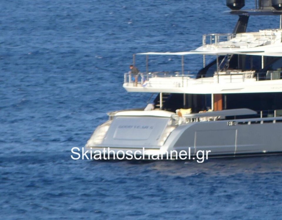Στη Σκιάθο ο Κριστιάνο Ρονάλντο -Χαλαρώνει με τη σύντροφό του στο πολυτελές γιοτ τους [εικόνες, βίντεο]