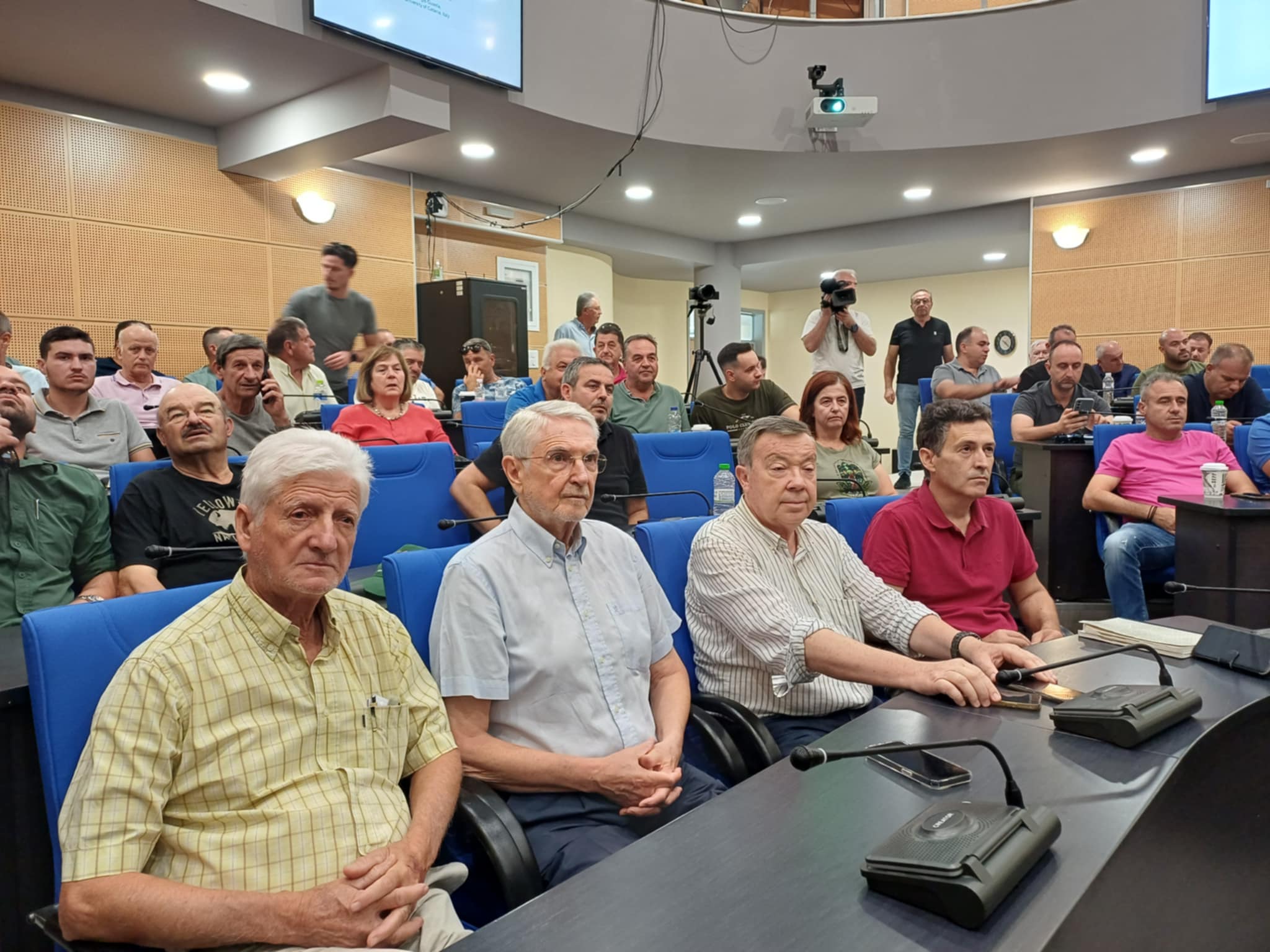 Ημερίδα για τη φόμοψη αμυγδάλου στην περιφέρεια με εισηγητή τον καθηγητή του Πανεπιστημίου DAVIS Καλιφόρνιας, κ. Μιχαηλίδη
