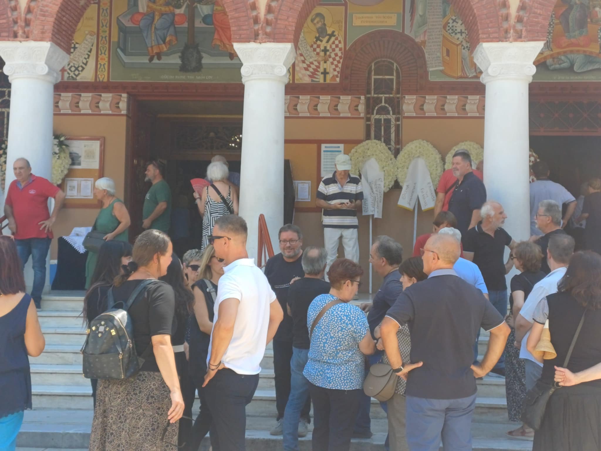 Βαθιά συγκίνηση και θλίψη στο τελευταίο αντίο του Νέστορα Αντωνίου στη Λάρισα