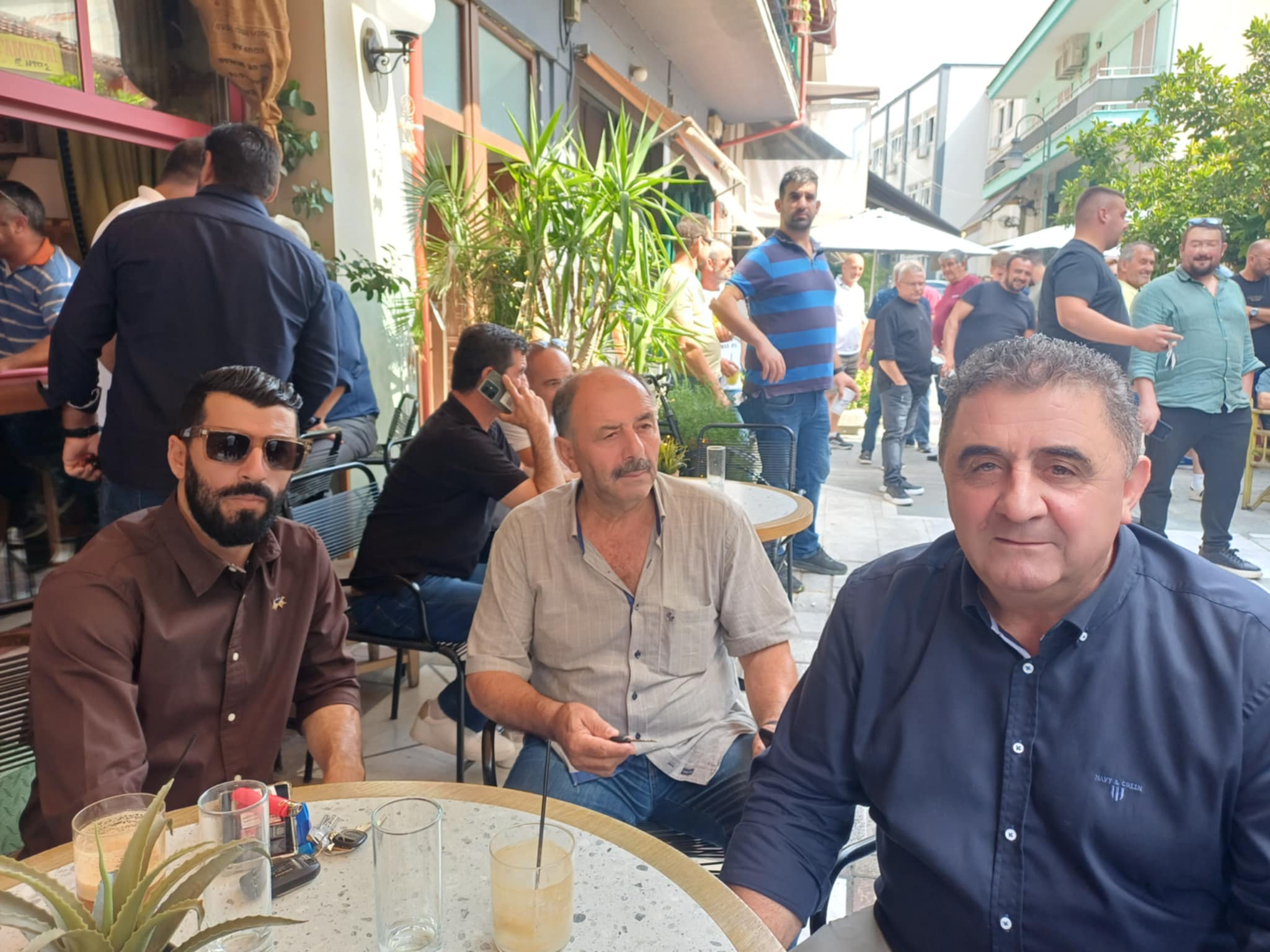 Ζητούν άμεση συνάντηση με τον πρωθυπουργό οι κτηνοτρόφοι Θεσσαλίας- μεγάλη η συμμετοχή στη σύσκεψη στον Τύρναβο (ΦΩΤΟ+video)