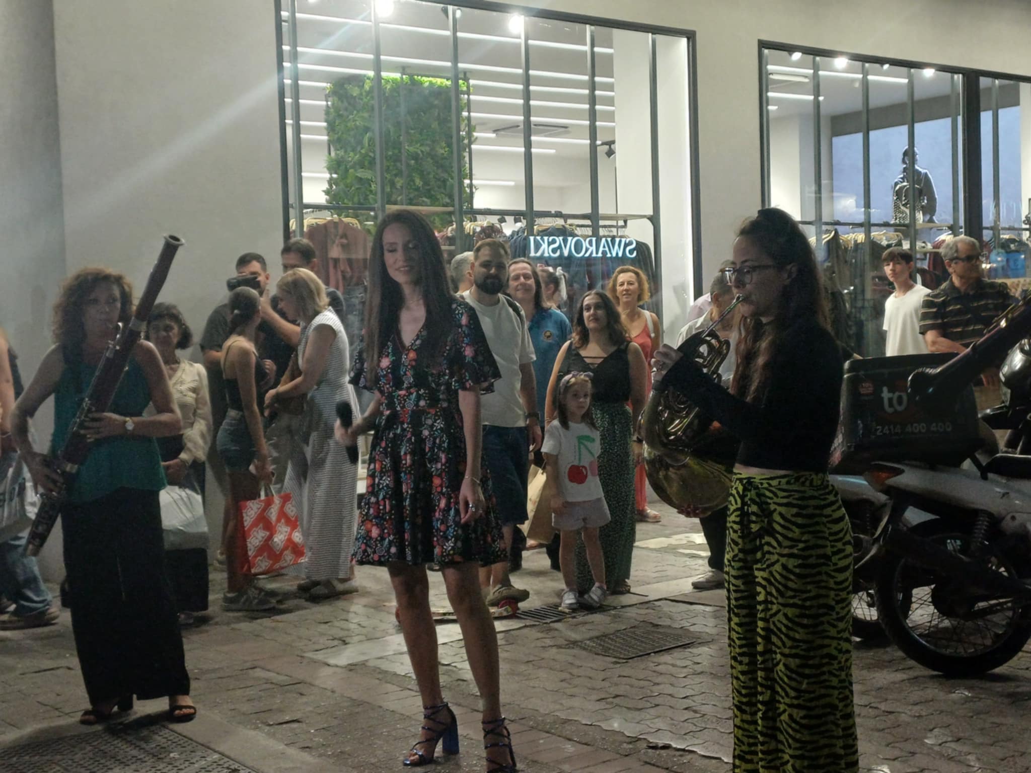 Υπέροχες μελωδίες με Flash mob στην Κουμα στο πλαίσιο εβδομάδας Αστικής Κινητικότητας (ΦΩΤΟ+video)