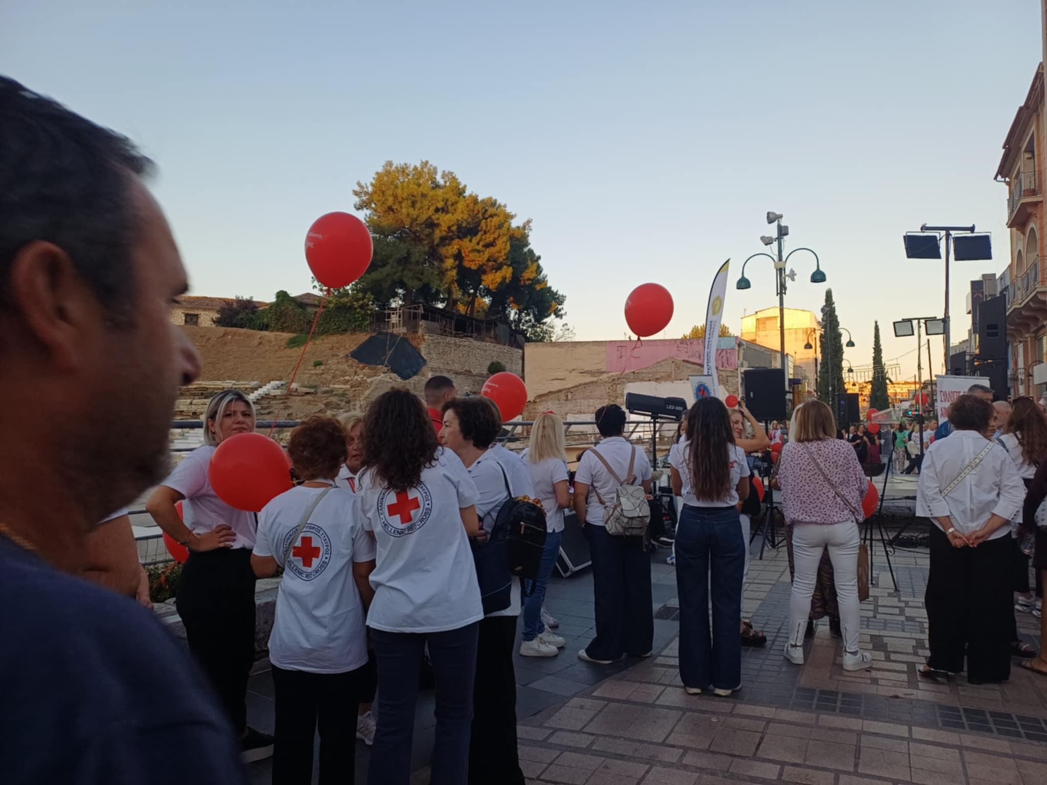 Η φλόγα τηα αγάπης άναψε απόψε στη Λάρισα- Λαμπαδηδρομία Εθελοντών Αιμοδοτών (ΦΩΤΟ+video)