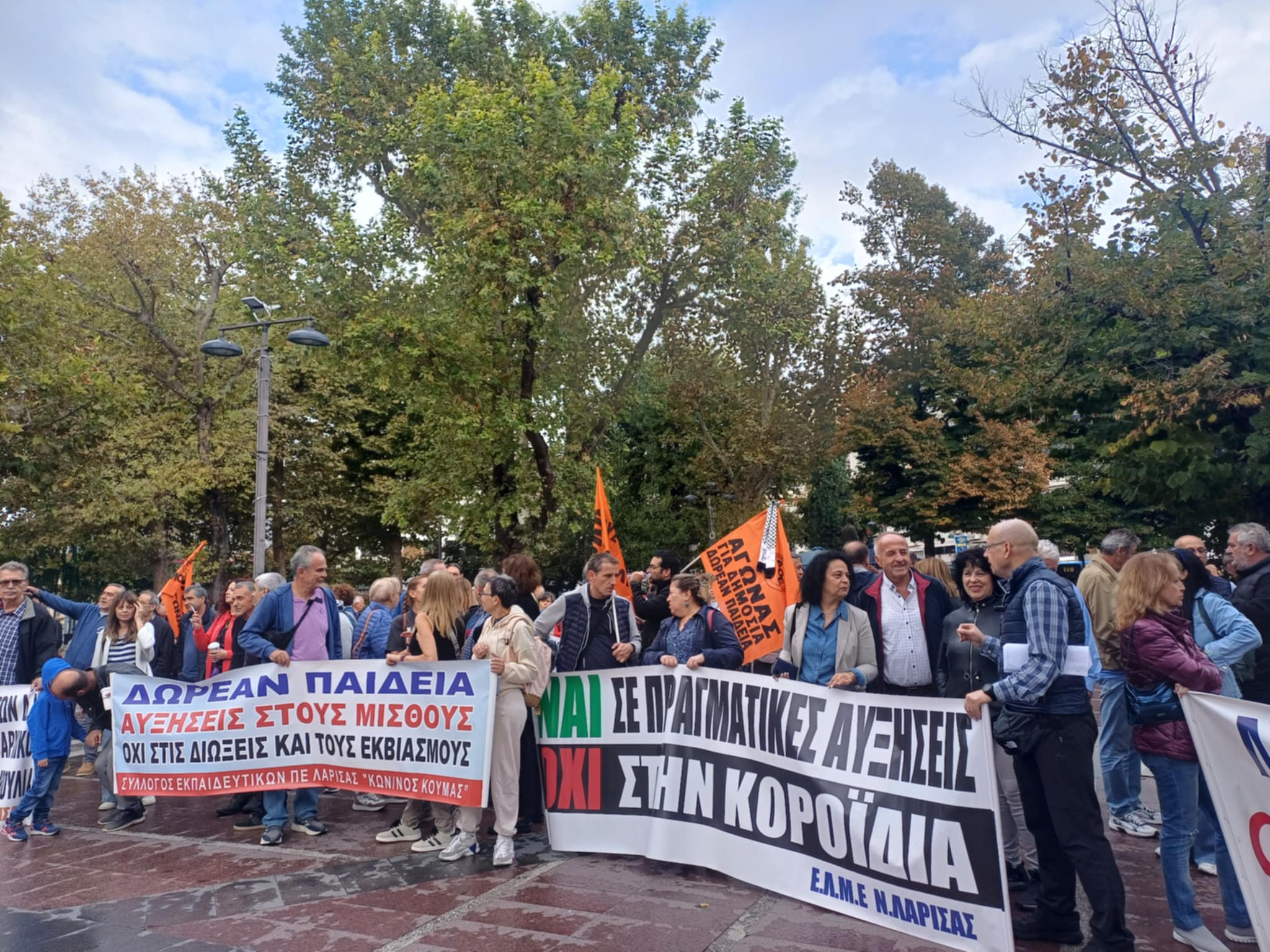 Κοινή απεργιακή συγκέντρωση Εργατικού Κέντρου και ΑΔΕΔΥ στην κεντρική πλατεία ενάντια στο 13ωρο (ΦΩΤΟ+video)