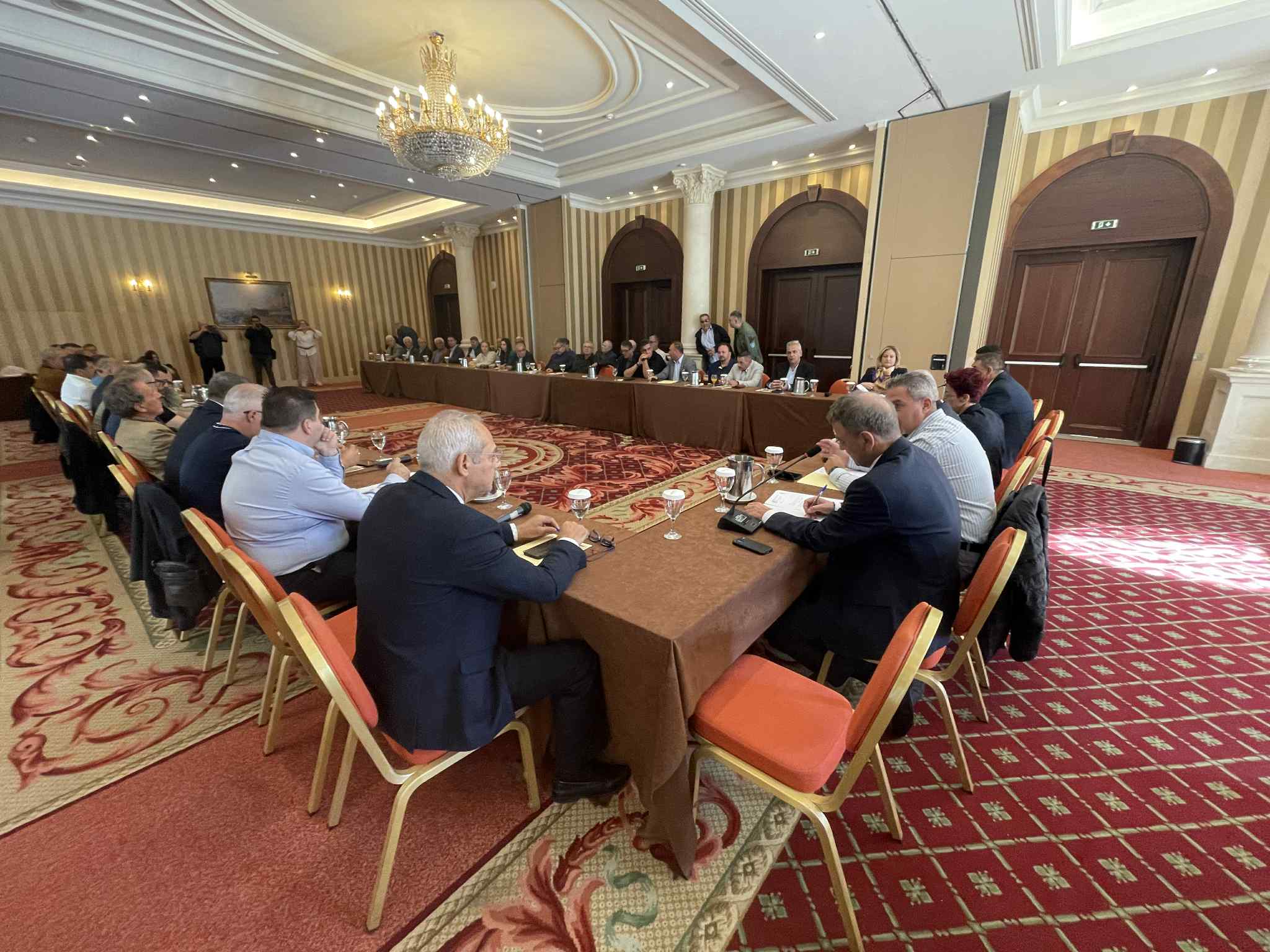 Κρίσιμη για το με΄λλον του κλα΄δου συνεδρίαση της Ομοσπονδίας αρτοποιών Ελλάδας στη Λάρισα (ΦΩΤΟ+video)