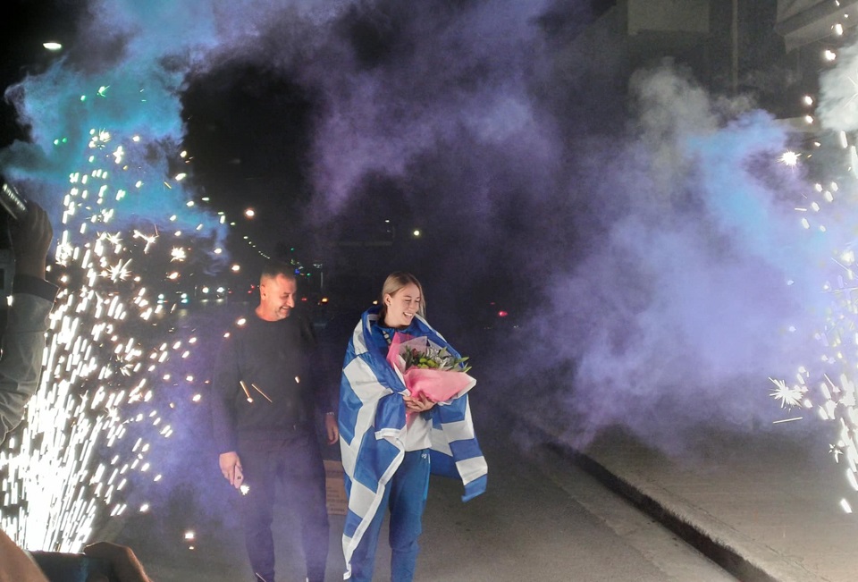 Η θερμή υποδοχή της Χριστιάνας Ιακωβάκη της Λαρισαία που λάμπει διεθνώς! (ΦΩΤΟ+video)