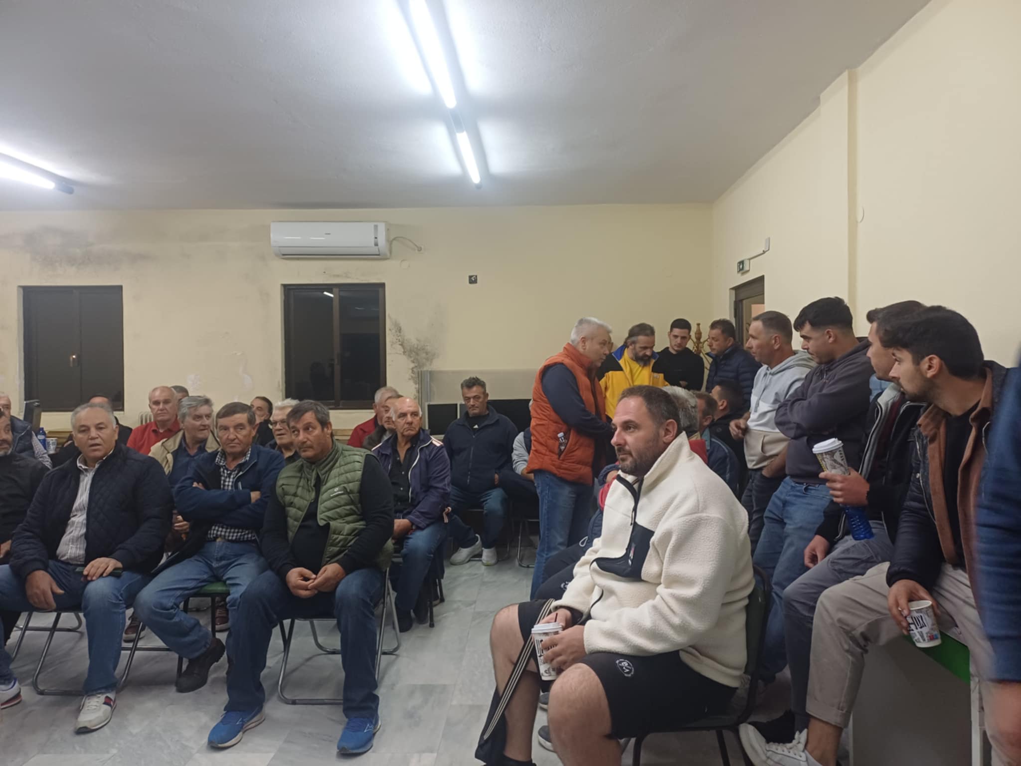 Βγάζουν τρακτέρ και ετοιμάζουν μπλόκα  αγρότες και κτηνοτρόφοι της Λάρισαας (ΦΩΤΟ)