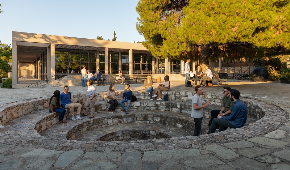 Στη Λάρισα ταξιδεύει το Deree για το εκπαιδευτικό του «Roadshow» από 14 ως 16 Νοεμβρίου