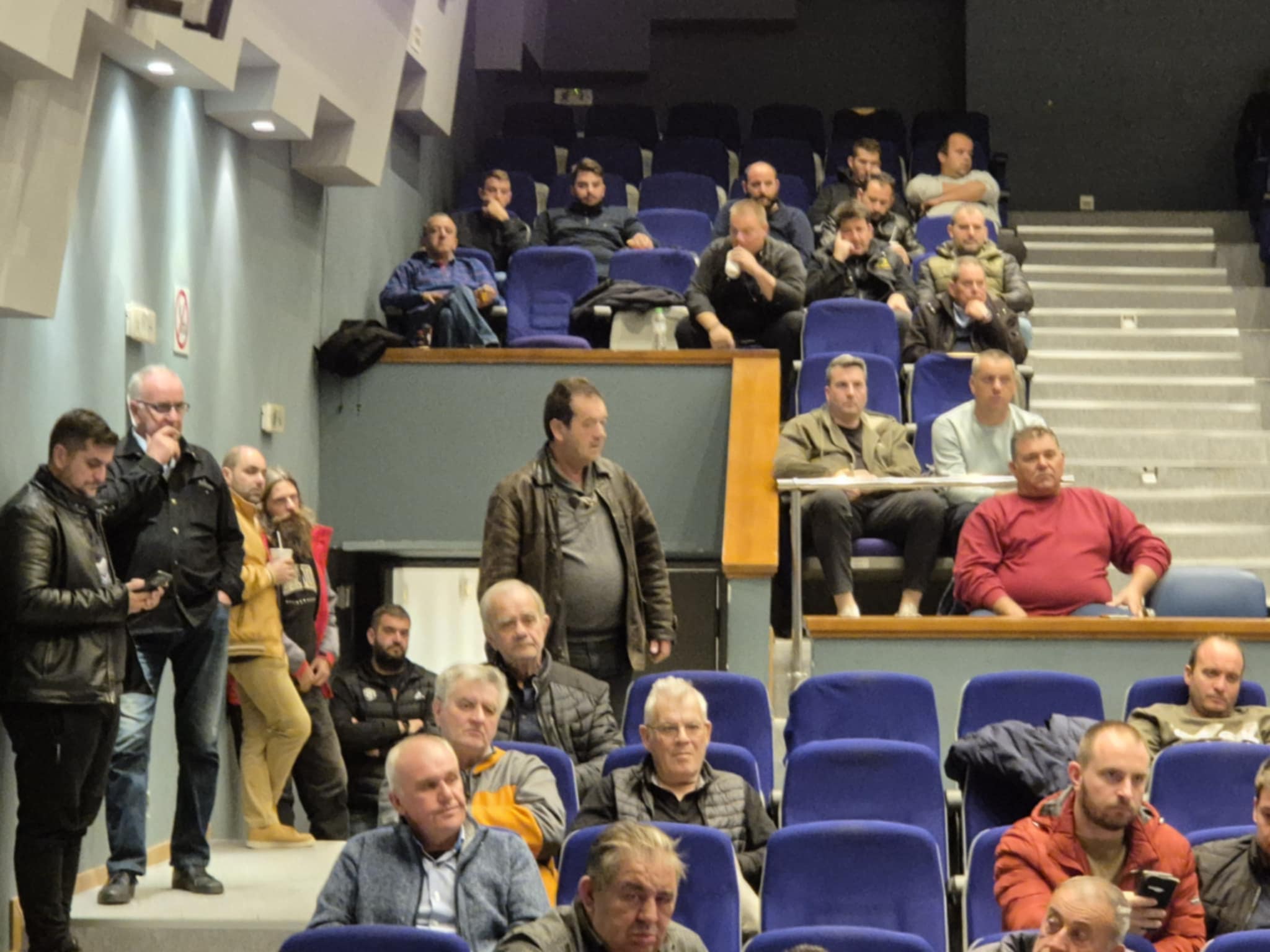 Δυναμικές κινητοποιήσεις αποφάσισαν οι αγρότες της Λάρισας σε Πανλαρισαϊκή σύκεψη στον Τύρναβο (ΦΩΤΟ)