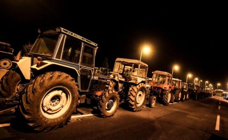 Ώρα αποφάσεων για τους αγρότες – Πανελλαδική σύσκεψη στη Νίκαια Λάρισας- Σκέψεις για μπλόκο στην Εθνική Οδό