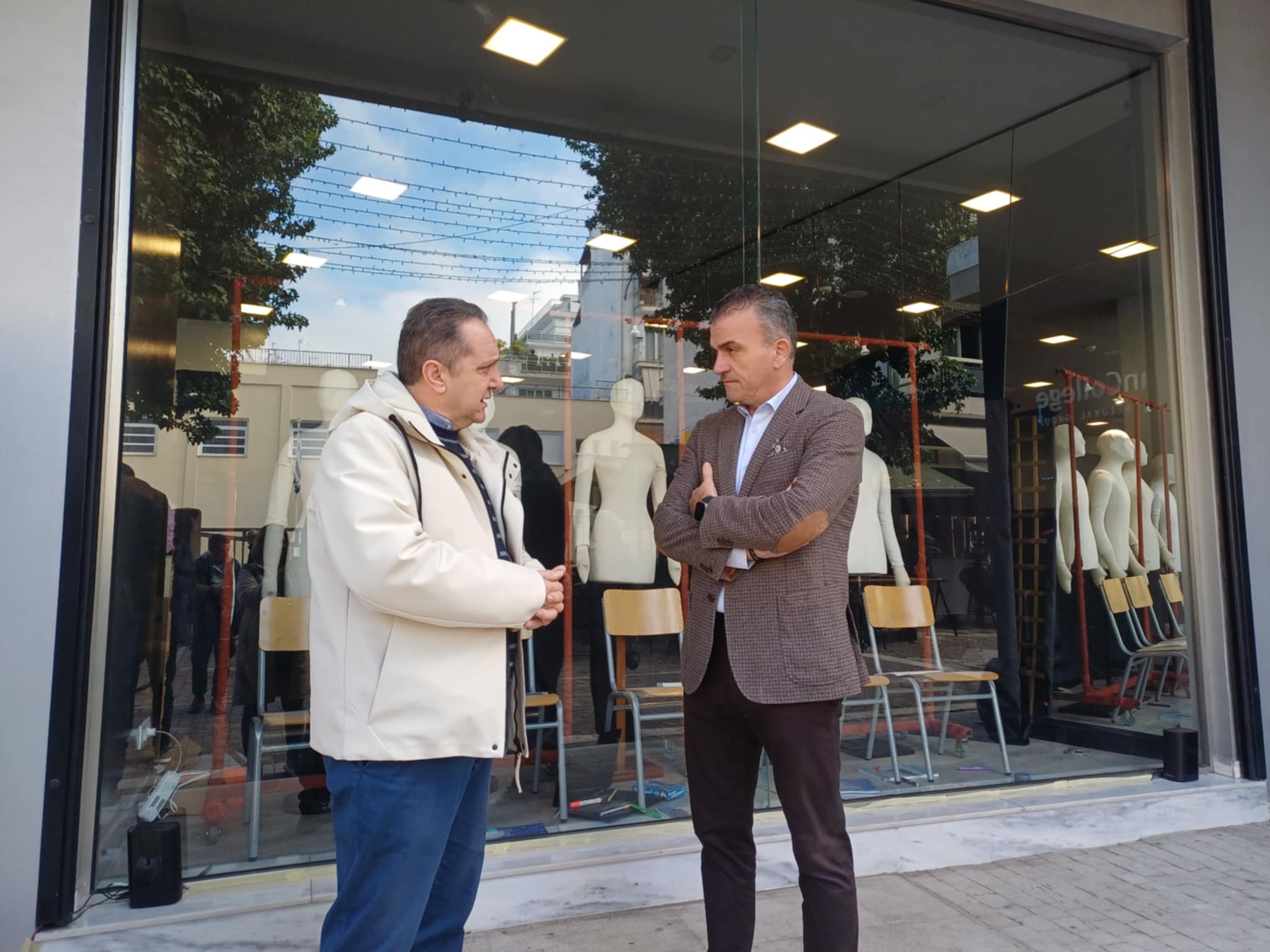 «Άδειες Καρέκλες»: Μήνυμα ζωής για τη σχολική διαρροή (ΦΩΤΟ)