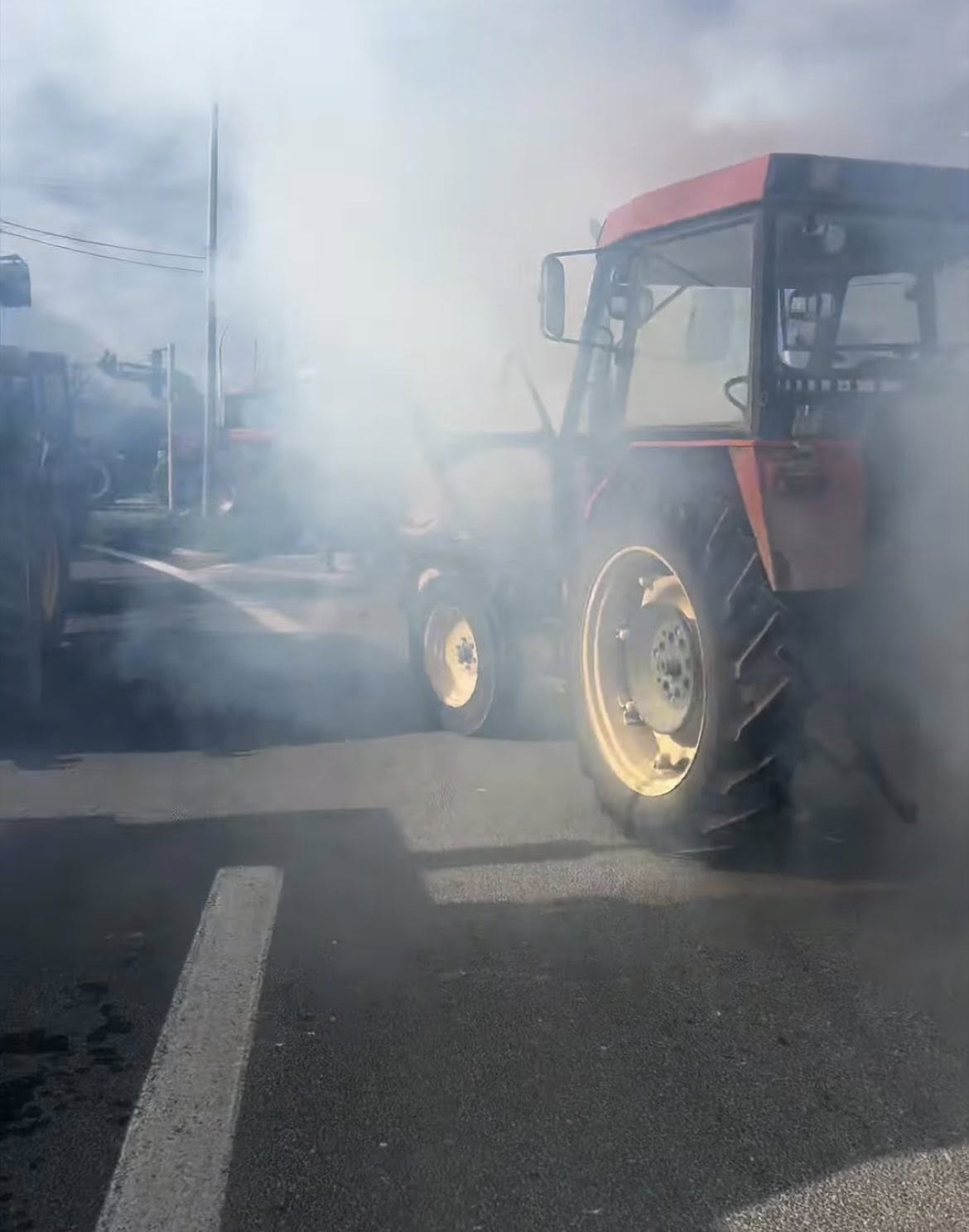 Η ανάρτηση του Βαγγε΄λη Παναγιώτου για την επίθεση των ΜΑΤ με χημικά εις βάρος των αγροτών