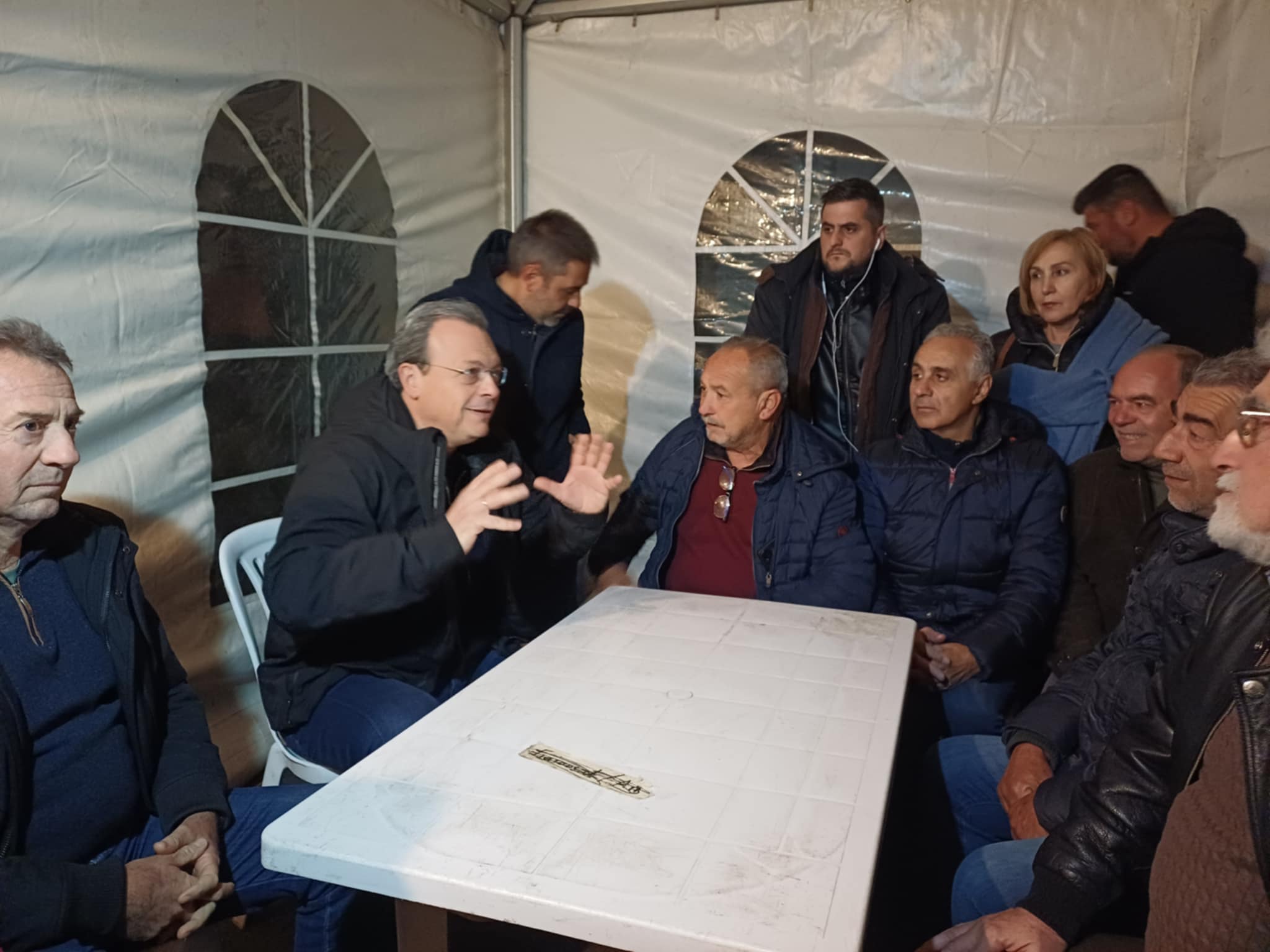 Σ. Φάμελλος από Νίκαια: Να ικανοποιηθούν τα δίκαια αιτήματα των αγροτών για να επιβιώσει η ελληνική περιφέρεια (ΦΩΤΟ+video)