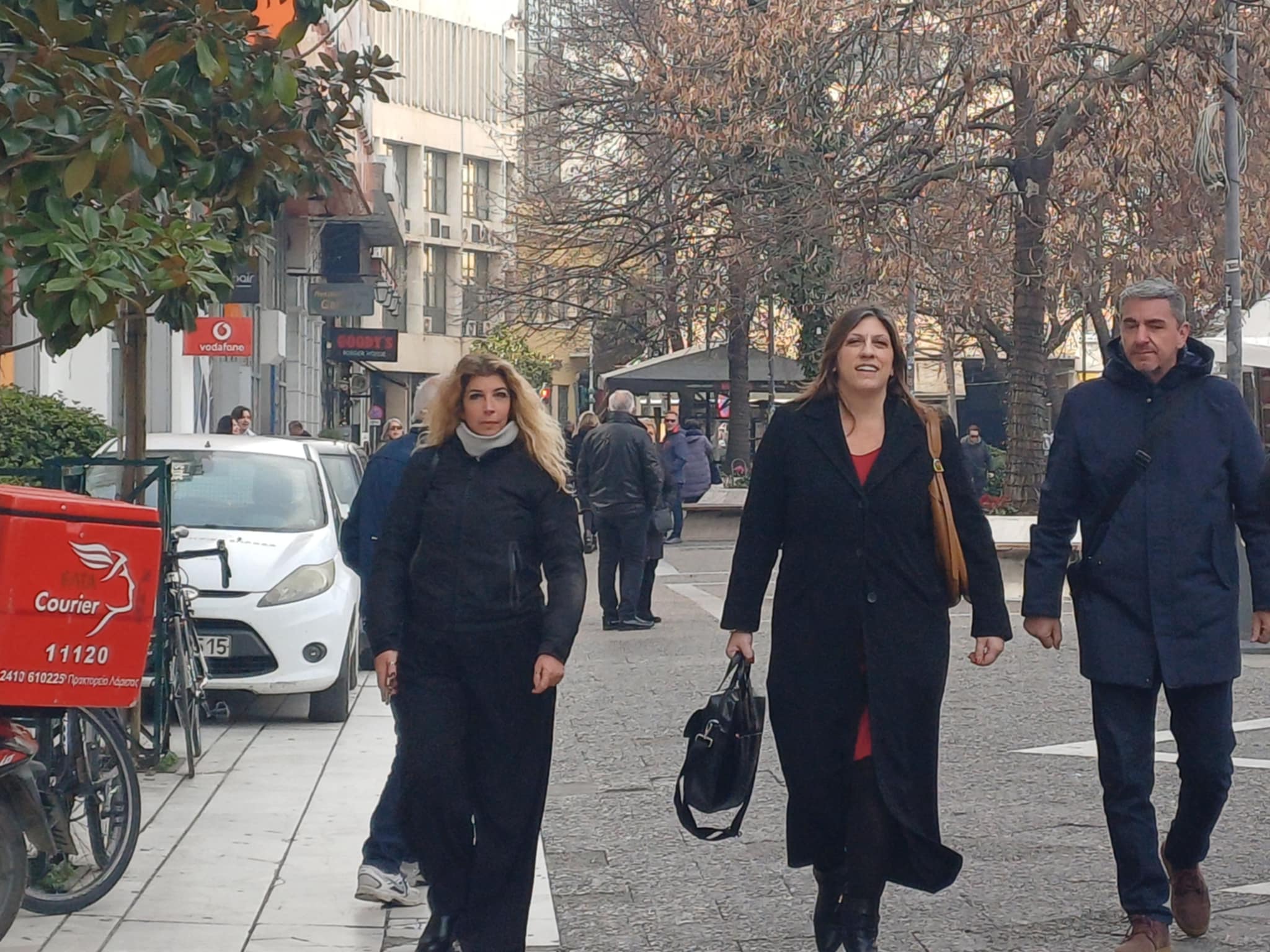 Ξεκινά η δίκη για το βίντεο της εμπορικής αμαξοστοιχίας- στα δικαστήρια και Ζωή Κωνσταντοπούλου, Μαρία Καρυστιανού (ΦΩTO)