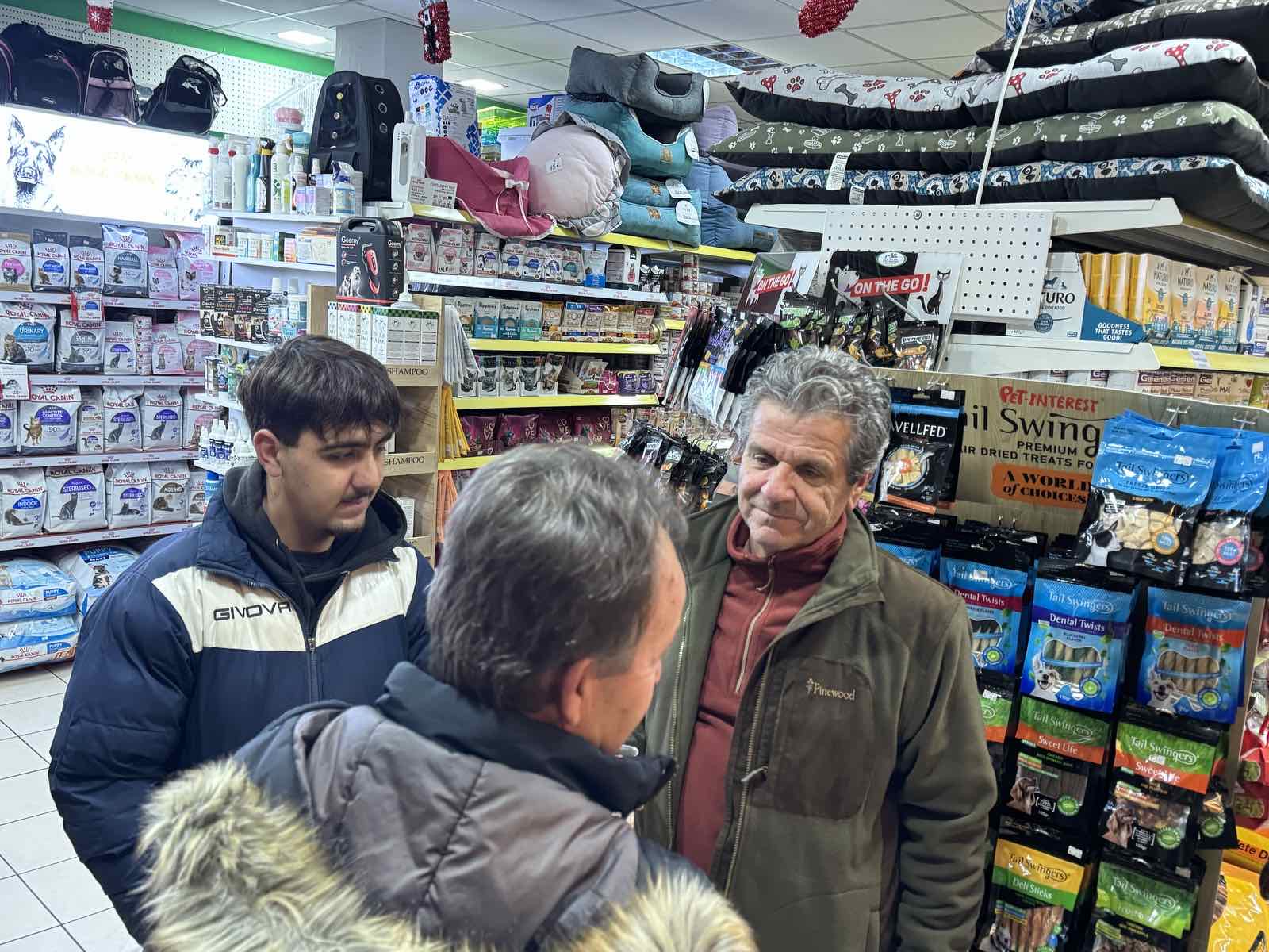 Λαμπρά εγκάινια για τον όμιλο Γουλιώνη στα καταστήματα Pet Shop και περιφράξεις (ΦΩΤΟ)