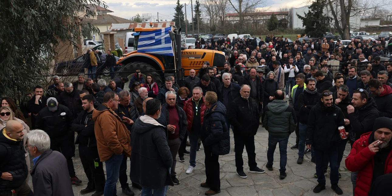 Αποκλεισμό δρόμων και τελωνείων  Πέμπτη και Παρασκευή αποφάσισαν οι αγρότες-κλείνουν Τέμπη και Μελούνα!