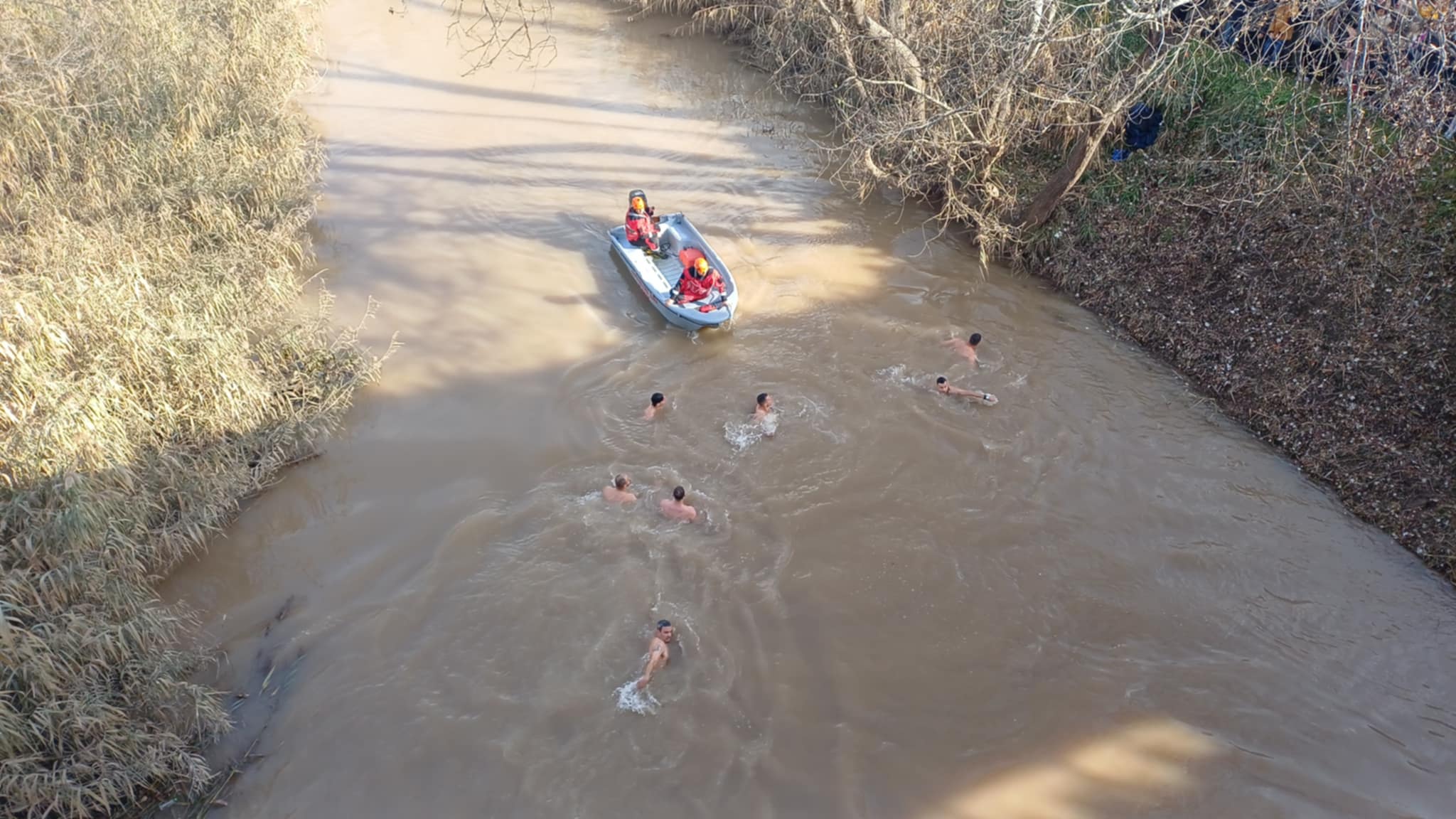 Ο 22χρονος Ραφαήλ Νικολάου είναι ο πιστός που έπιασε το σατυρό στη Λάρισα (ΦΩΤΟ+video)