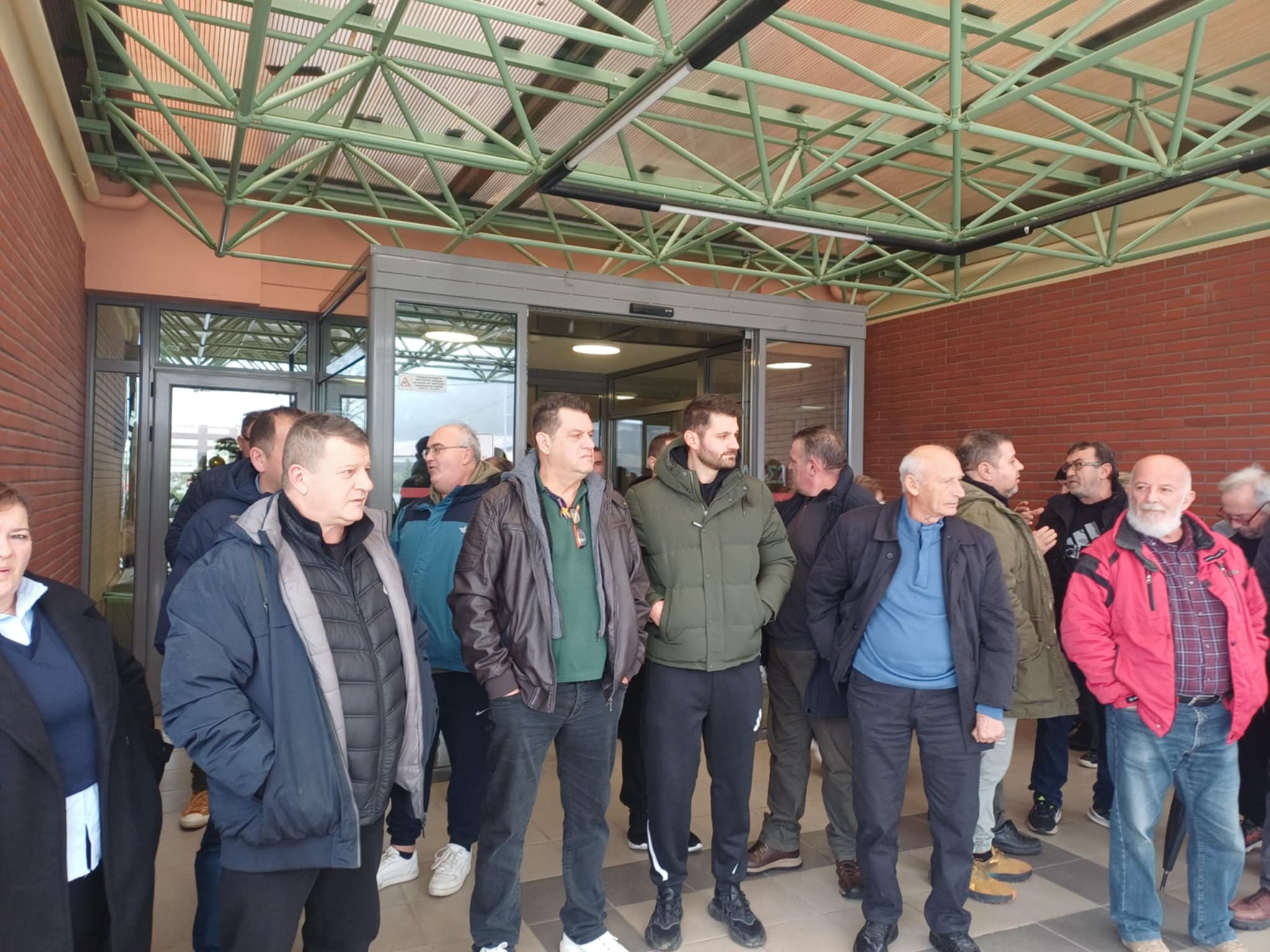 Στην περιφέρεια οι παραγωγοί ΛαΊκών αγορών που από σήερα απεργούν (ΦΩΤΟ)