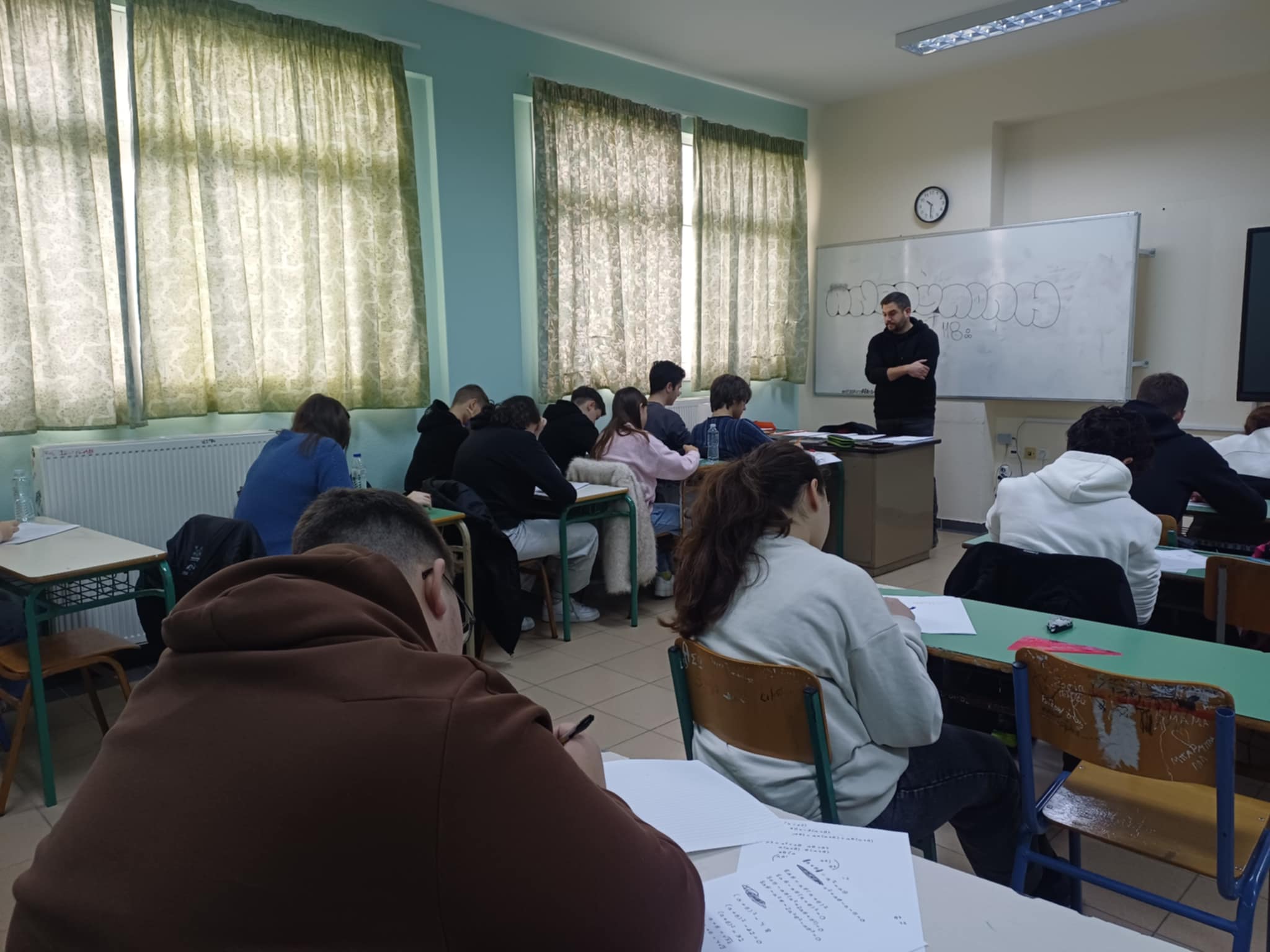 Στη Λάρισα διεξάγεται με μεγάλη συμμετοχή ο μαθηματικός διαγωνισμός «Ευκλείδης» (ΦΩΤΟ)