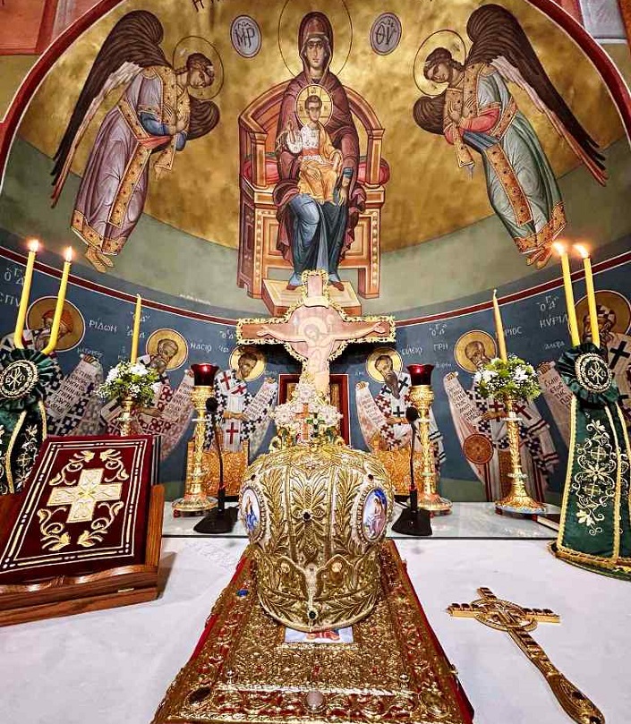 Δημητριάδος Ιγνάτιος: «Ο Θεός ζητά την αγάπη της καρδιάς μας» - Λαμπρή η πανήγυρις των Αγίων Αντωνίων στην Αγιά