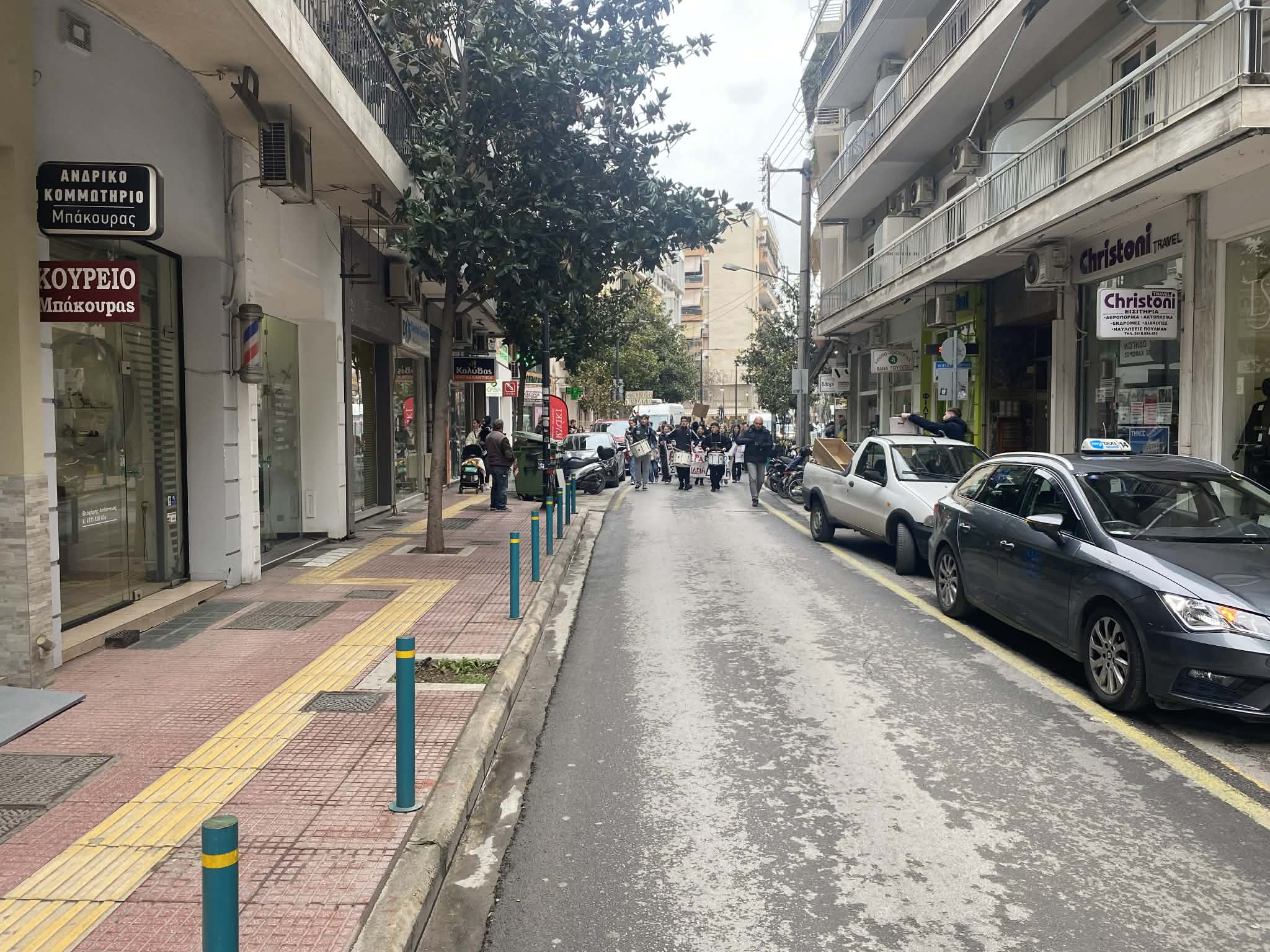 Διαμαρτυρία μετά μουσικής από το Μουσικό σχολείο Λάρισας (ΦΩΤΟ+βίντεο)