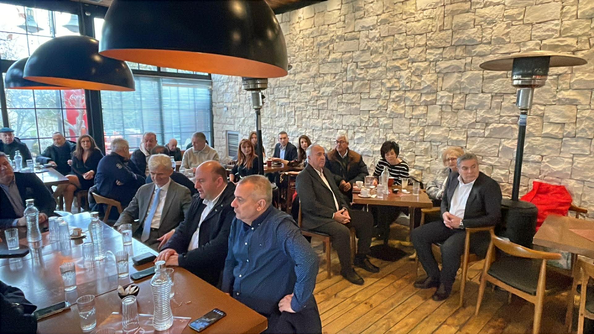 Σε όμορφη ατμόσφαιρα βασίλεψε η ΔΑΚΕ εκπαιδευτικών Λάρισας (ΦΩΤΟ)