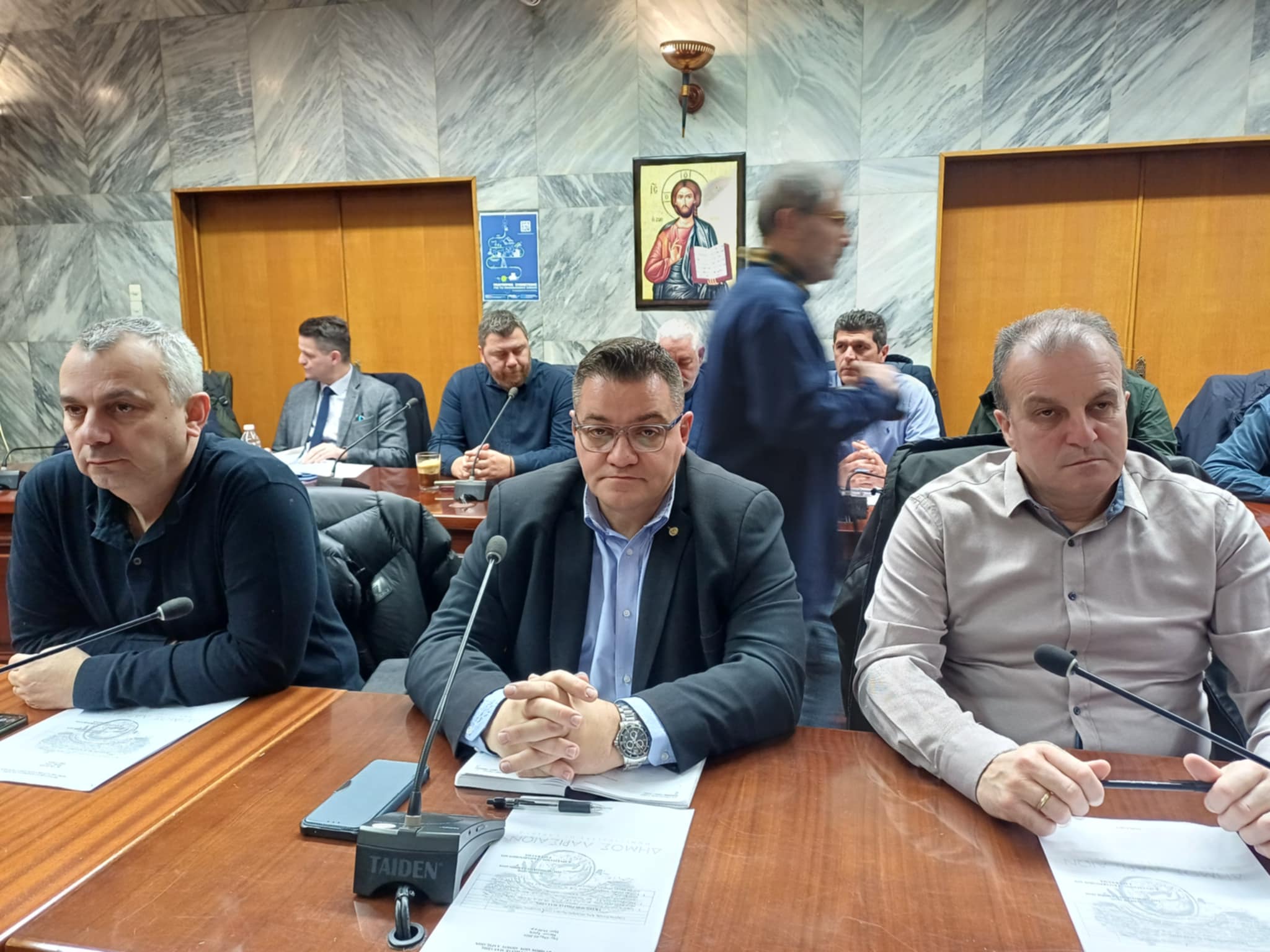 Συνεδρίασε το δημοτικό συμβούλιο Λάρισας με 16 θέματα στην ημερήσια διάταξη- ενός λεπτού σιγή στην έναρξη (ΦΩΤΟ)