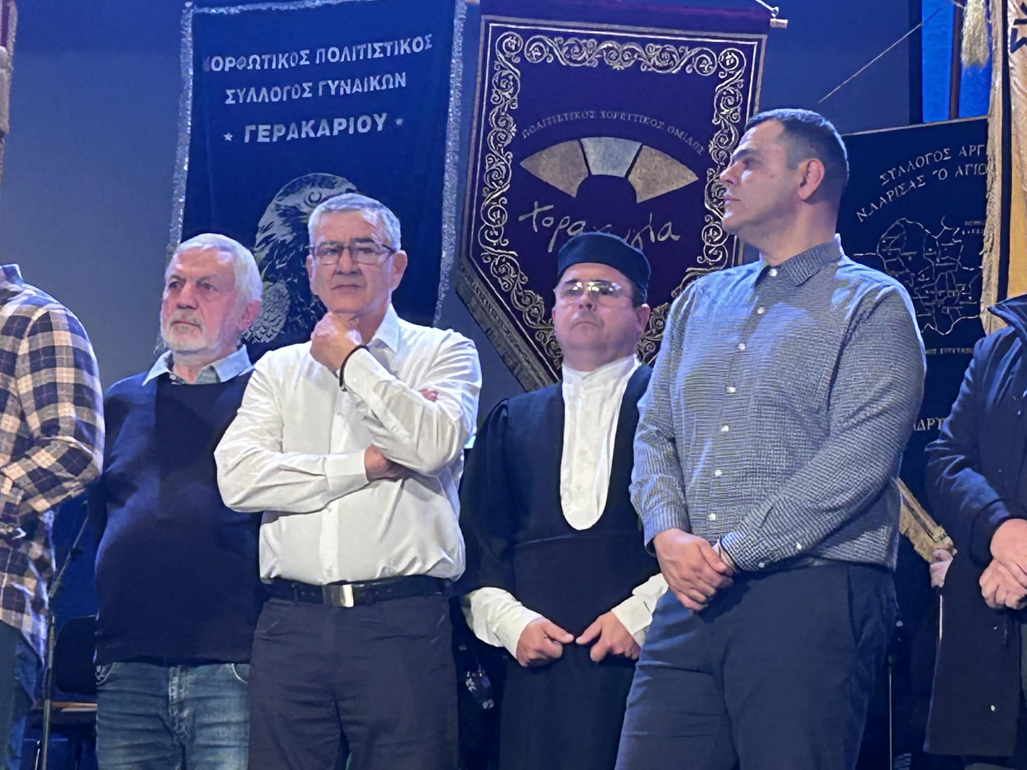 Λεβεντιά παράδοση και ...φιλανθρωπία στο κατάμεστο Δημοτικό Ωδείο Λάρισας (ΦΩΤΟ+video)