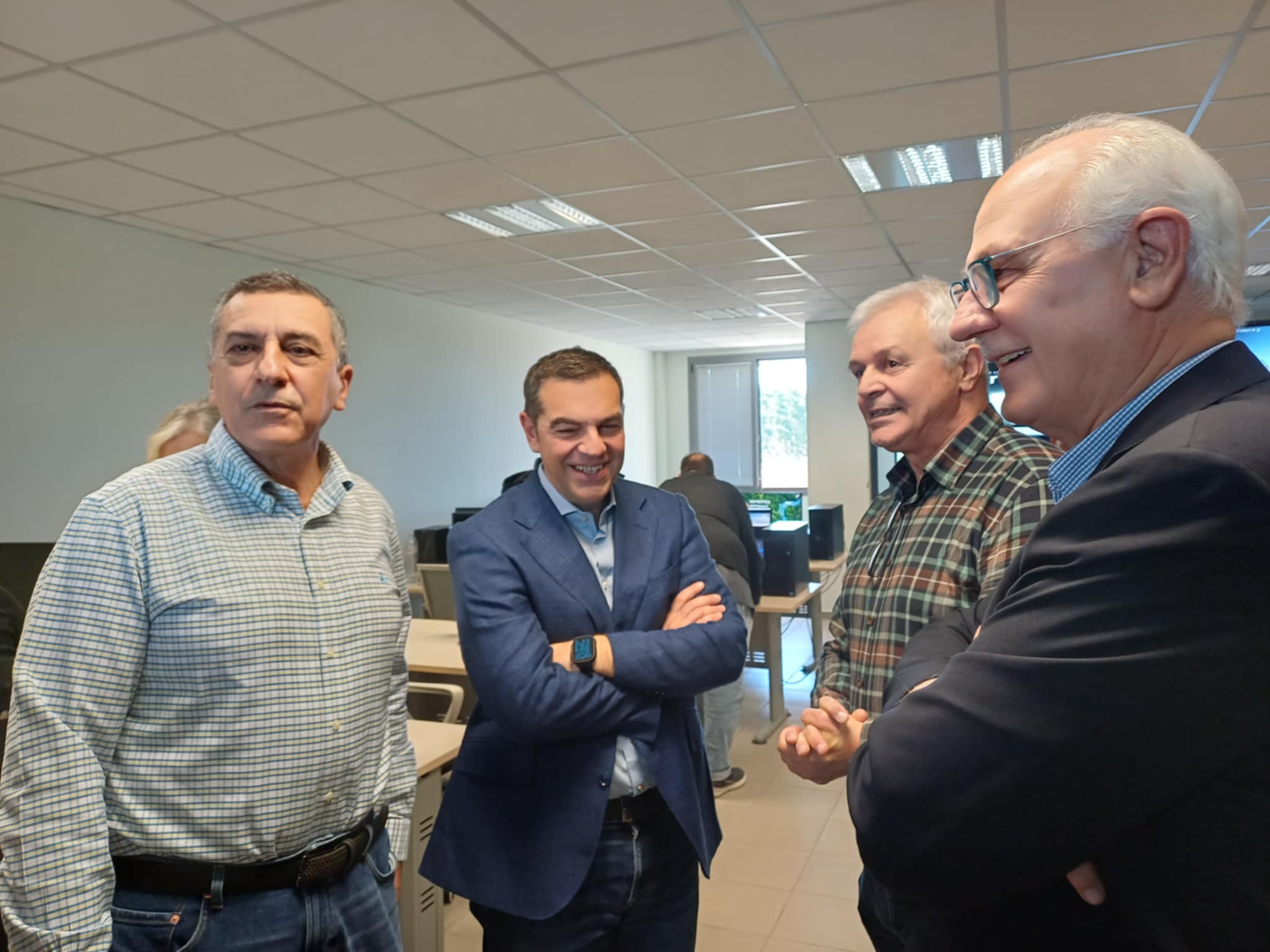 Τσίπρας στην ξενάγηση στο Επιχειρησιακό Κέντρο: Οι Θεσσαλοί εξακολουθούν να ζουν με ανασφάλεια για τις πλημμύρες (ΦΩΤΟ+video)