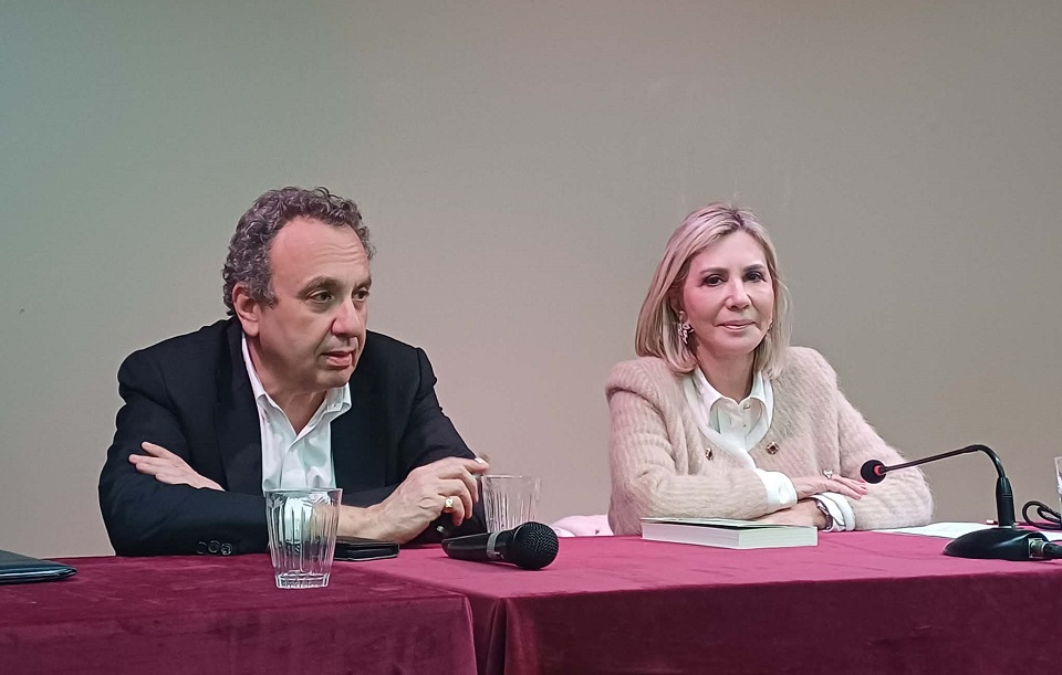 Παρουσιάστηκε το βιβλίο του Χρήστου Χωμενίδη “Πανδώρα” στη Λάρισα