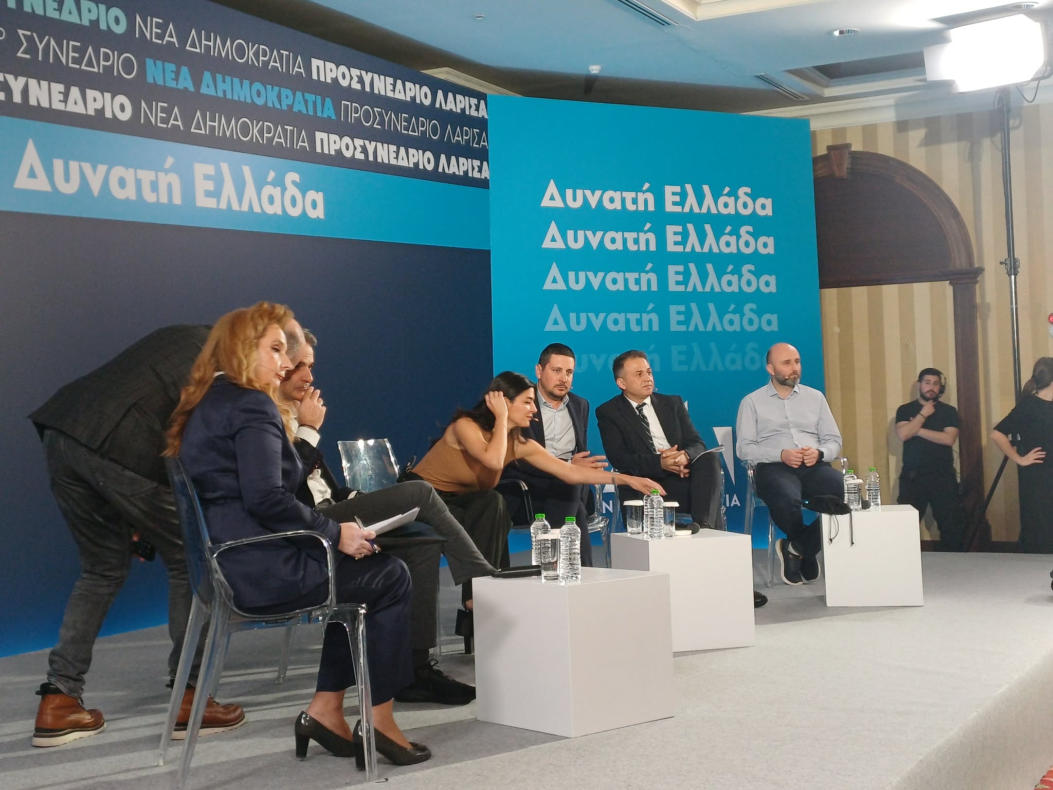 Λιποθυμικό επεισόδιο την ώρα του προσυνεδρίου  έγκαιρη επέμβαση γιατρών (ΦΩΤΟ)