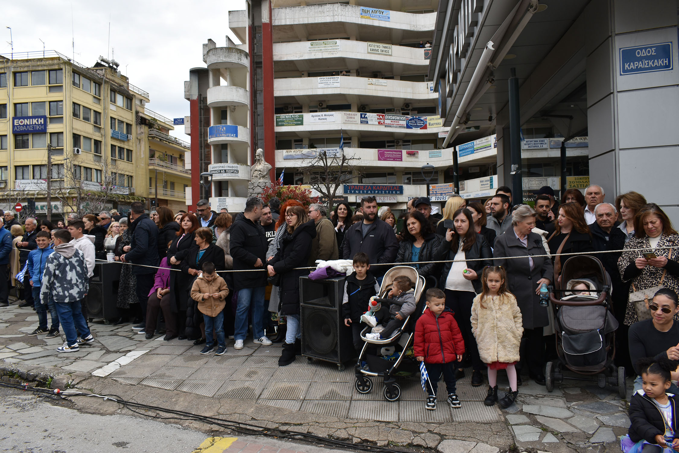 Μεγαλειώδης παρέλαση στην Καρδίτσα (ΦΩΤΟ - ΒΙΝΤΕΟ)