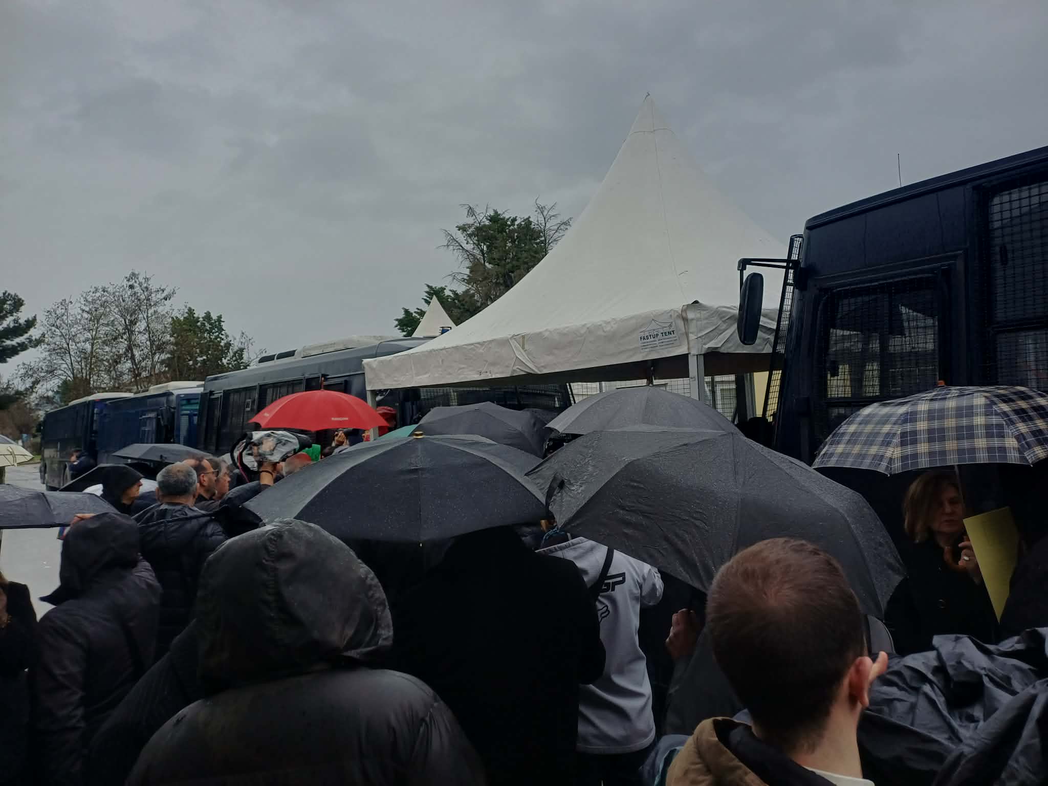 Δίκη για τα Τέμπη: Διακόπηκε η δεύτερη συνεδρίαση – Αντιδράσεις από Κωνσταντοπούλου και Καρυστιανού