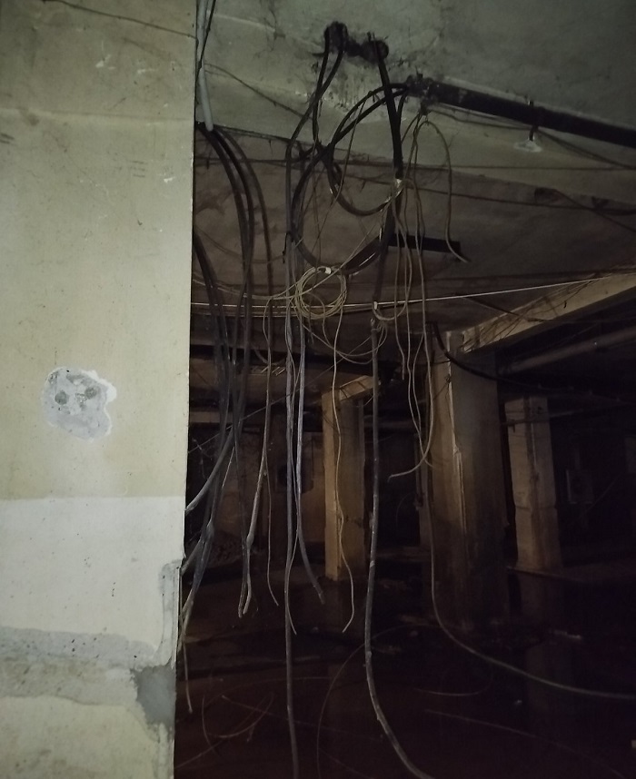 ΛΑΣΥ Θεσσαλίας: Αθλια η κατάσταση του υπογείου στο κτίριο της Περιφέρειας στα Τρίκαλα 