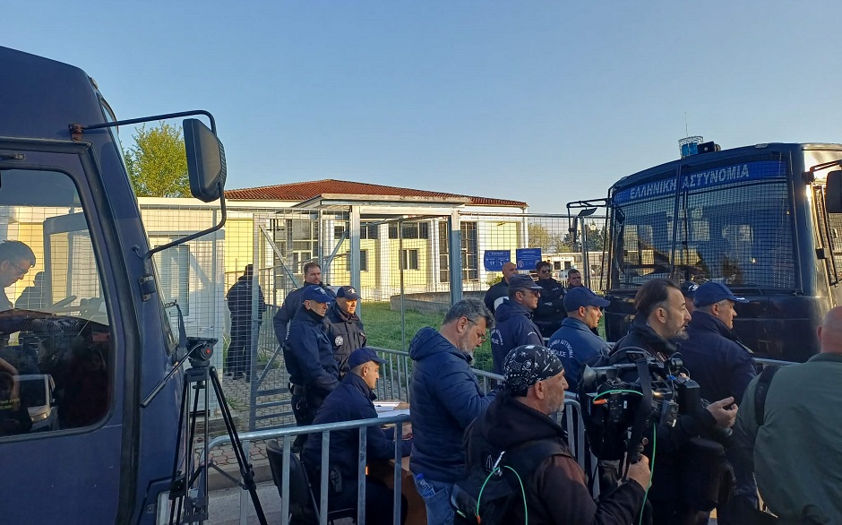 Εισαγγελική παρέμβαση για την αίθουσα της δίκης των Τεμπών-ζητά έγγραφα από Πολεοδομία, Πυροσβεστική Λάρισας