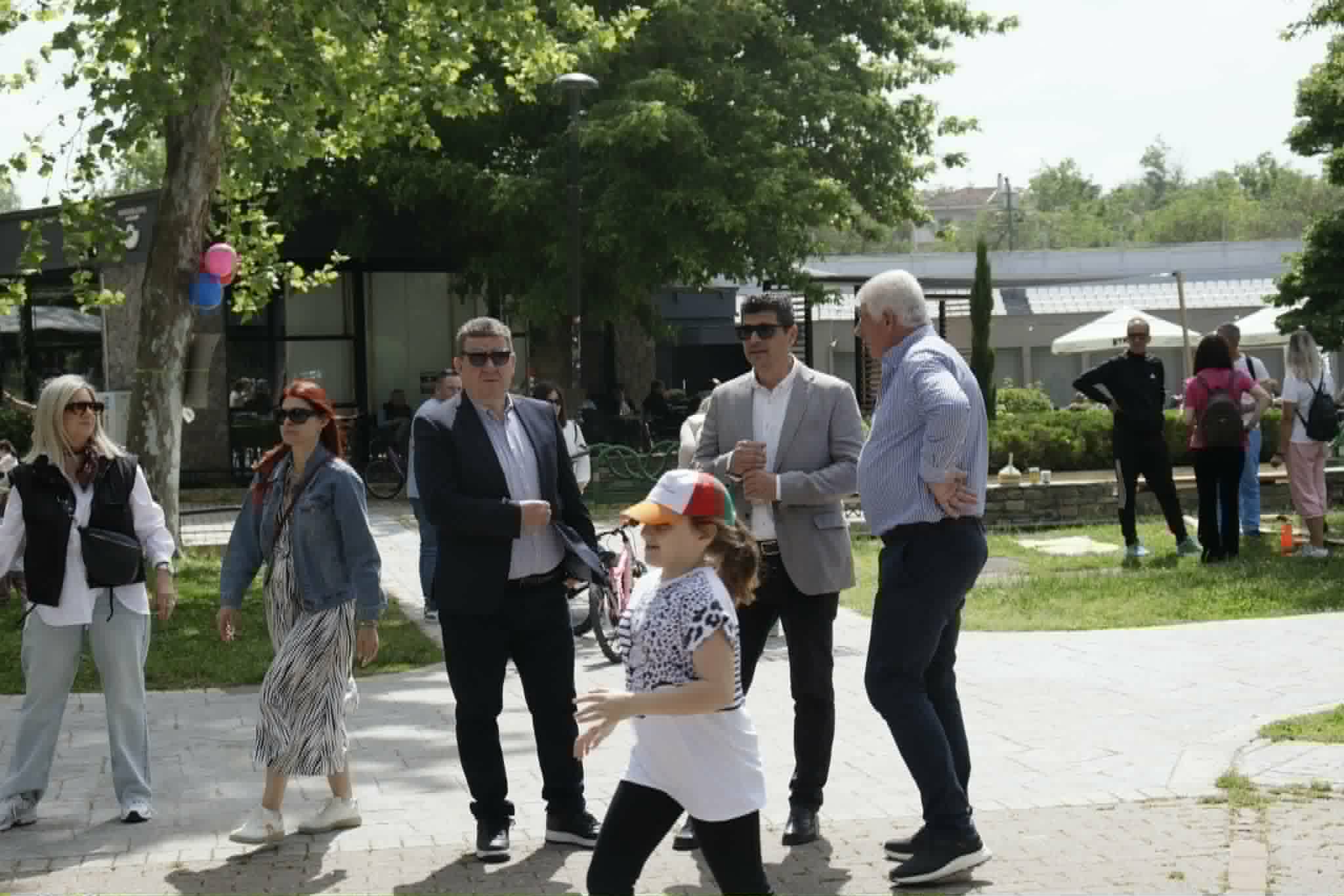 -Ομορφη εκδήλωση από το Δήμο Λαρισαίων στο πάρκο Αλκαζάρ για τη γιορτή της μητέρας (ΦΩΤΟ)