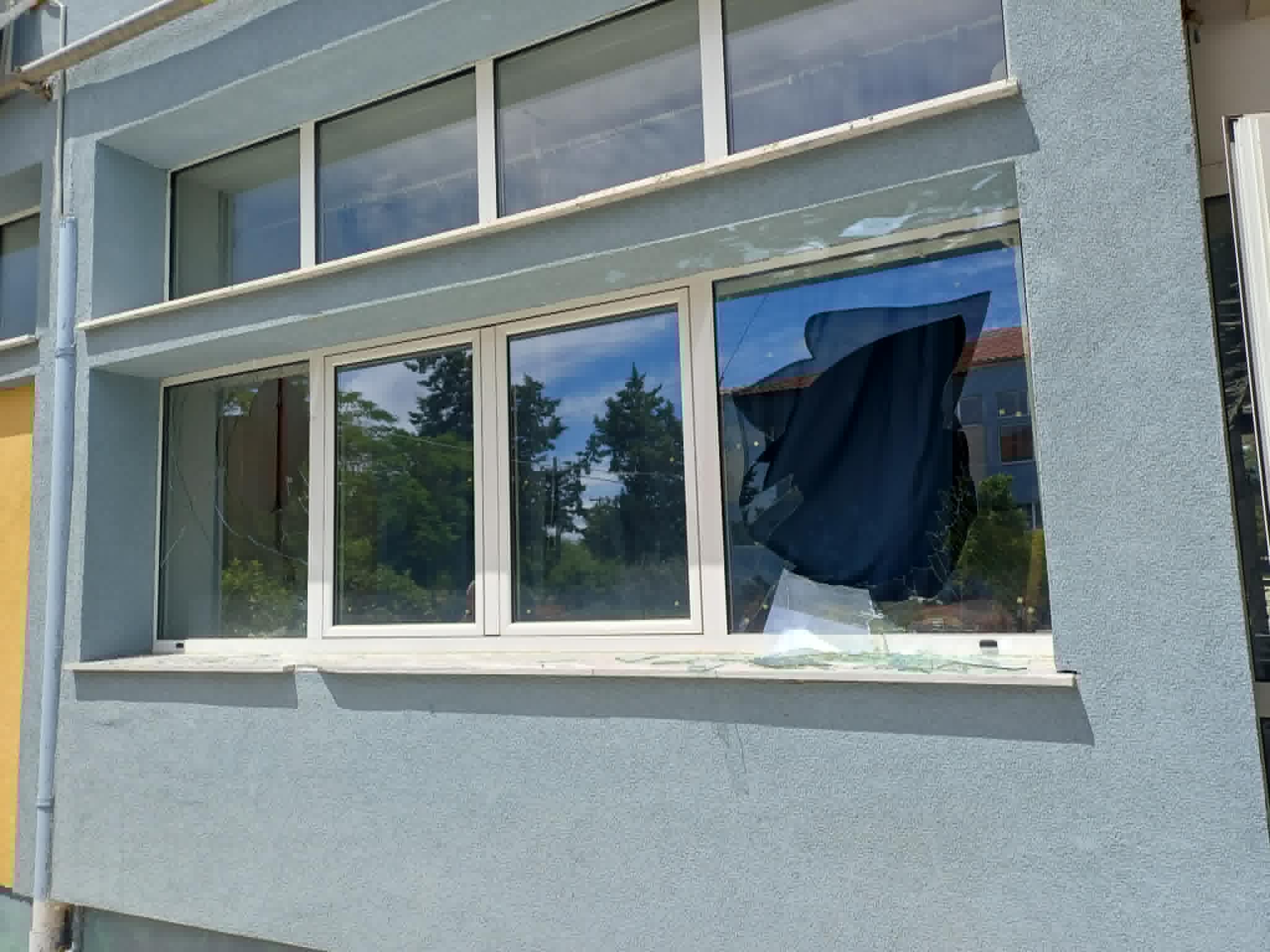 Αποτροπιασμός για τους νέους βανδαλισμούς στο 3ο Γυμνάσιο Λάρισας --επιτακτική ανάγκη να μπουν κάμερες (ΦΩΤΟ)