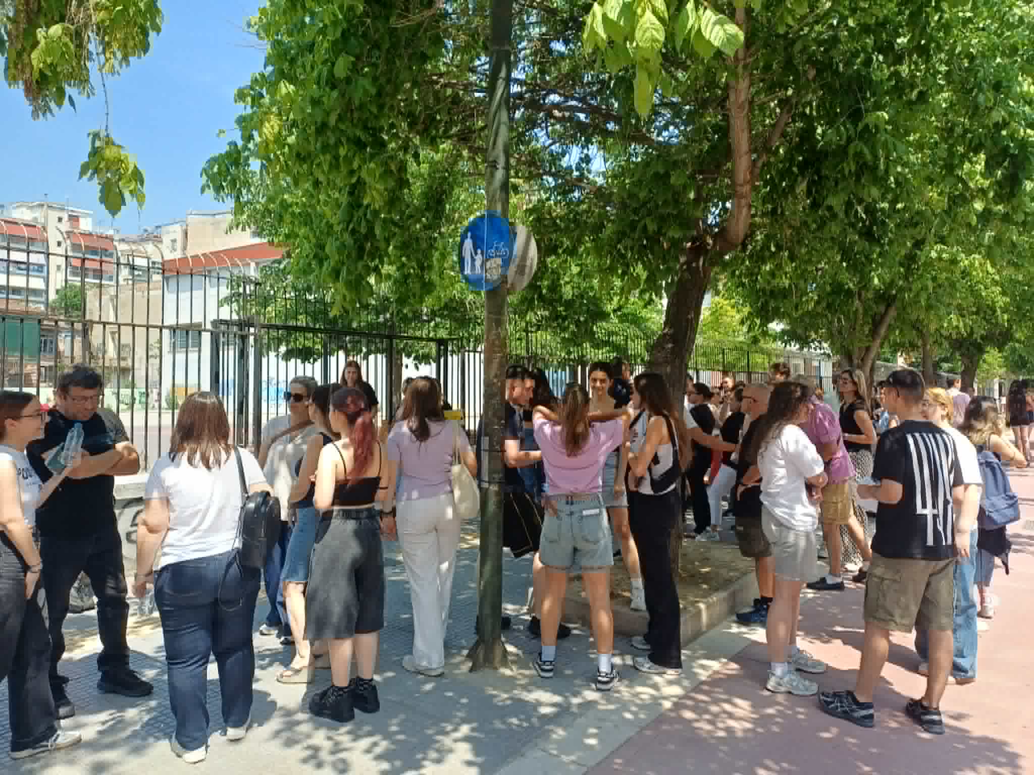Φινάλε των εξετάσεων σήμερα για τα ΓΕΛ και ανακούφιση για τους υποψηφίους στη Λάρισα (ΦΩΤΟ)