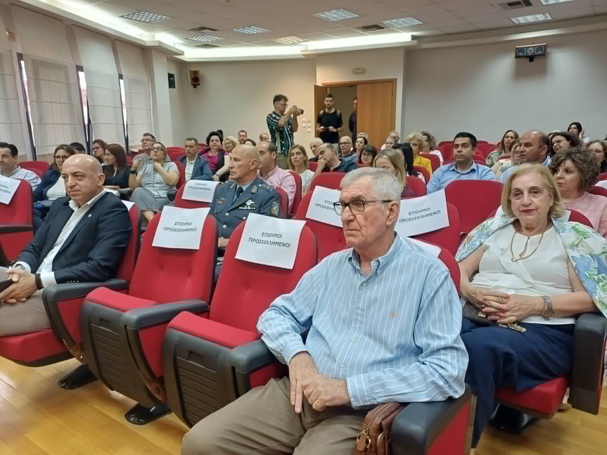 Η ενδοοικογενειακή βία και οι επιπτώσεις της στα παιδιά και τους εφήβους-ενδιαφέρουσα εκδήλωση στη Λάρισα (ΦΩΤΟ)