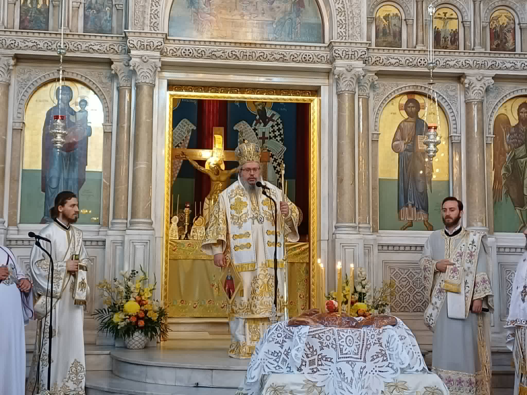Πλήθος πιστών στον Άγιο Αχίλλιο για τα ονομαστήρια του Μητροπολίτη Ιερωνύμου (ΦΩΤΟ-ΒΙΝΤΕΟ)