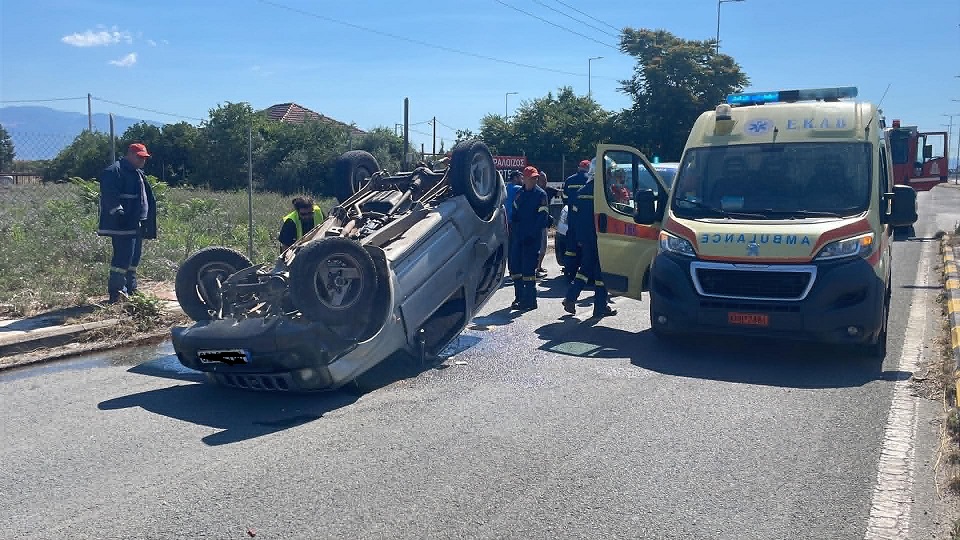 Τραυματίας 71χρονος στο θεαματικό τροχαίο της οδού Βόλου-δείτε εικόνες