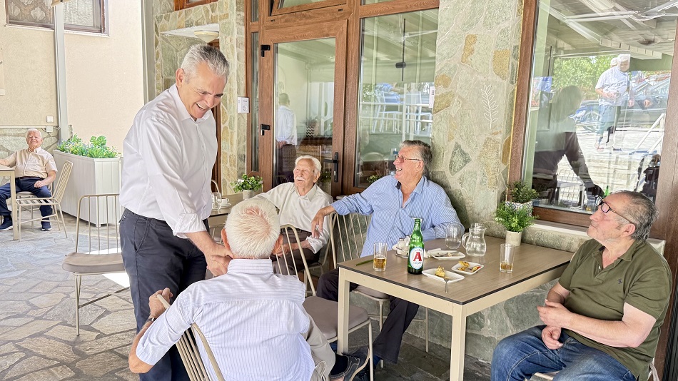 ΜΑΞΙΜΟΣ ΧΑΡΑΚΟΠΟΥΛΟΣ ΣΕ ΜΗΛΕΑ ΚΑΙ ΦΑΡΜΑΚΗ ΕΛΑΣΣΟΝΑΣ: Το πόρισμα της Διακομματικής κλειδί και για το δημογραφικό