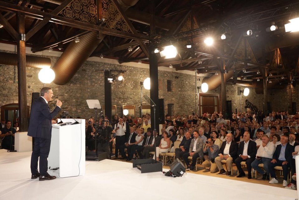 Ο Αλέξης Τσίπρας στη Θεσσαλονίκη – Η παρουσίαση του οικονομικού προγράμματος της ΕΛ.Α.Σ. (live video)