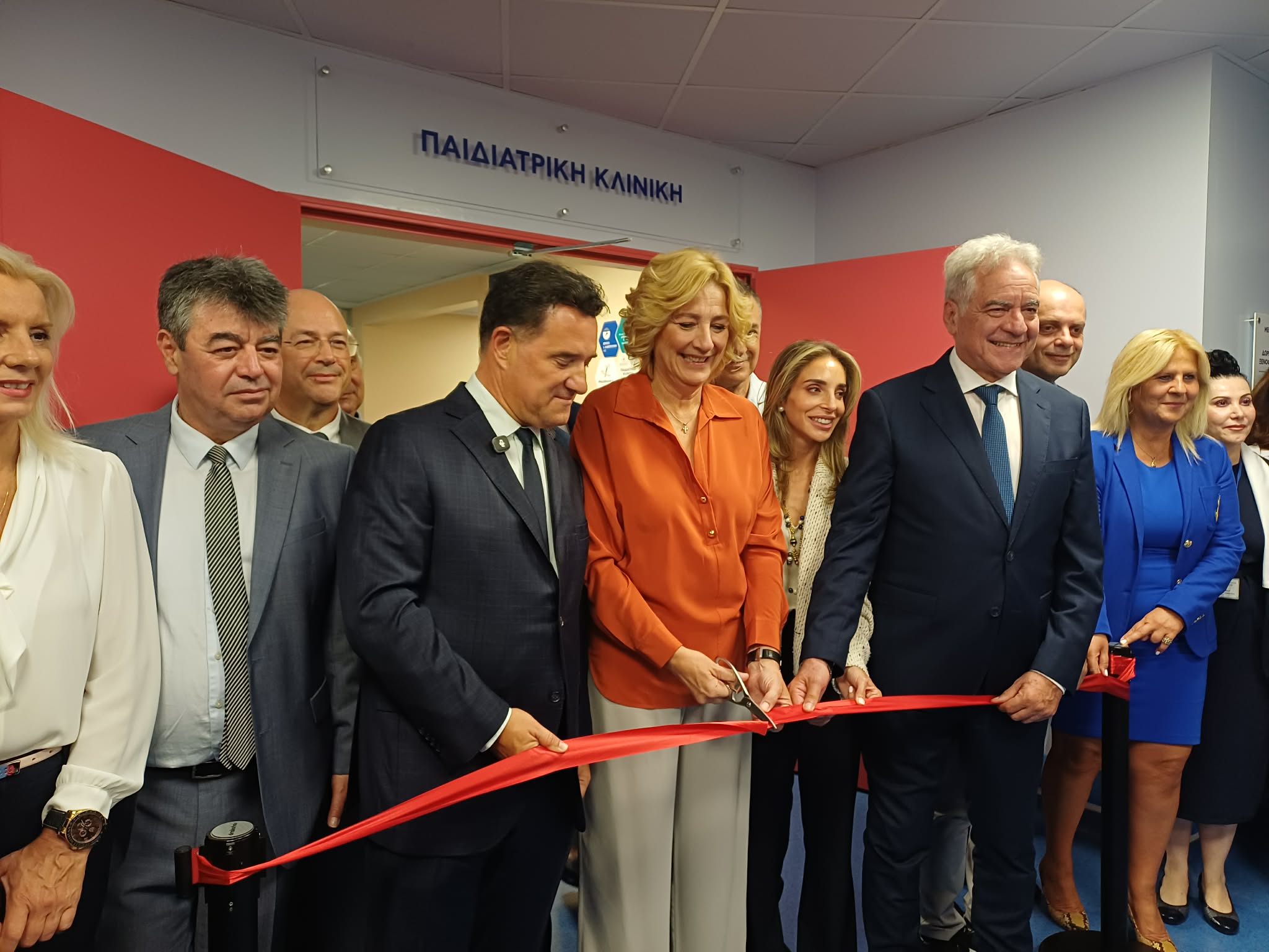 Διπλά εγκαίνια στο Πανεπιστημιακό Λάρισας από τον Άδωνι Γεωργιάδη για Παιδιατρική και τμήμα μετομόσχευσης μυελού οστών