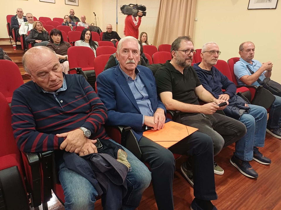 Περιφερειακή σύσκεψη ΑΔΕΔΥ: Στο επίκεντρο οι μισθοί, τα εργασιακά δικαιώματα και οι επόμενες κινητοποιήσεις (ΦΩΤΟ)