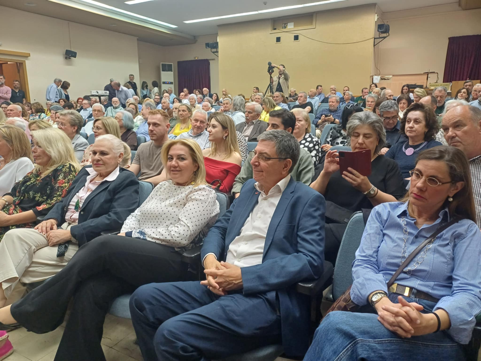 Παρουσιάστηκε το βιβλίο του Βασίλη Μίχου με τίτλο «ΕΥΡΩΠΗ RESTART – Προκλήσεις και Προοπτικές μιας κουρασμένης Ηπείρου»