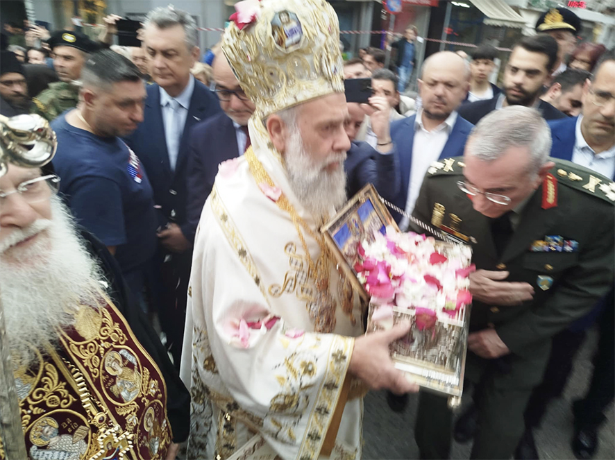 Στην Καρδίτσα η Αγία Ζώνη της Παναγίας (φωτό+βίντεο)