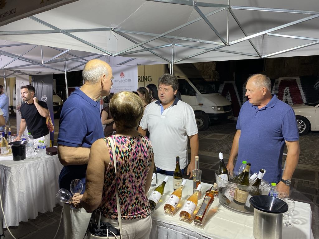 «Μιλώντας για οινοτουριστικές εμπειρίες στα Μονοπάτια του Κρασιού και των Γεύσεων του Ν. Λάρισας» (ΦΩΤΟ)