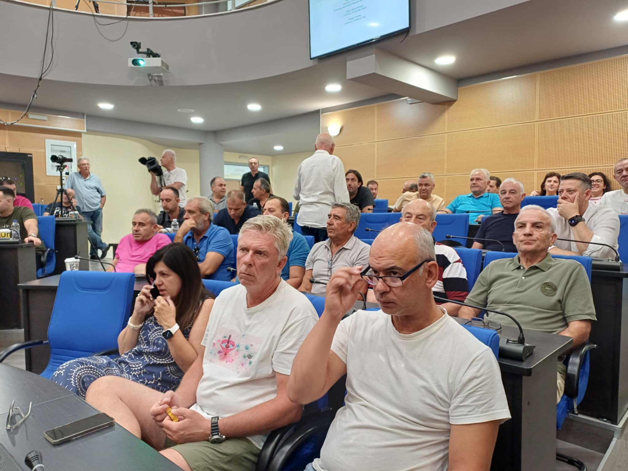 Ημερίδα για τη φόμοψη αμυγδάλου στην περιφέρεια με εισηγητή τον καθηγητή του Πανεπιστημίου DAVIS Καλιφόρνιας, κ. Μιχαηλίδη