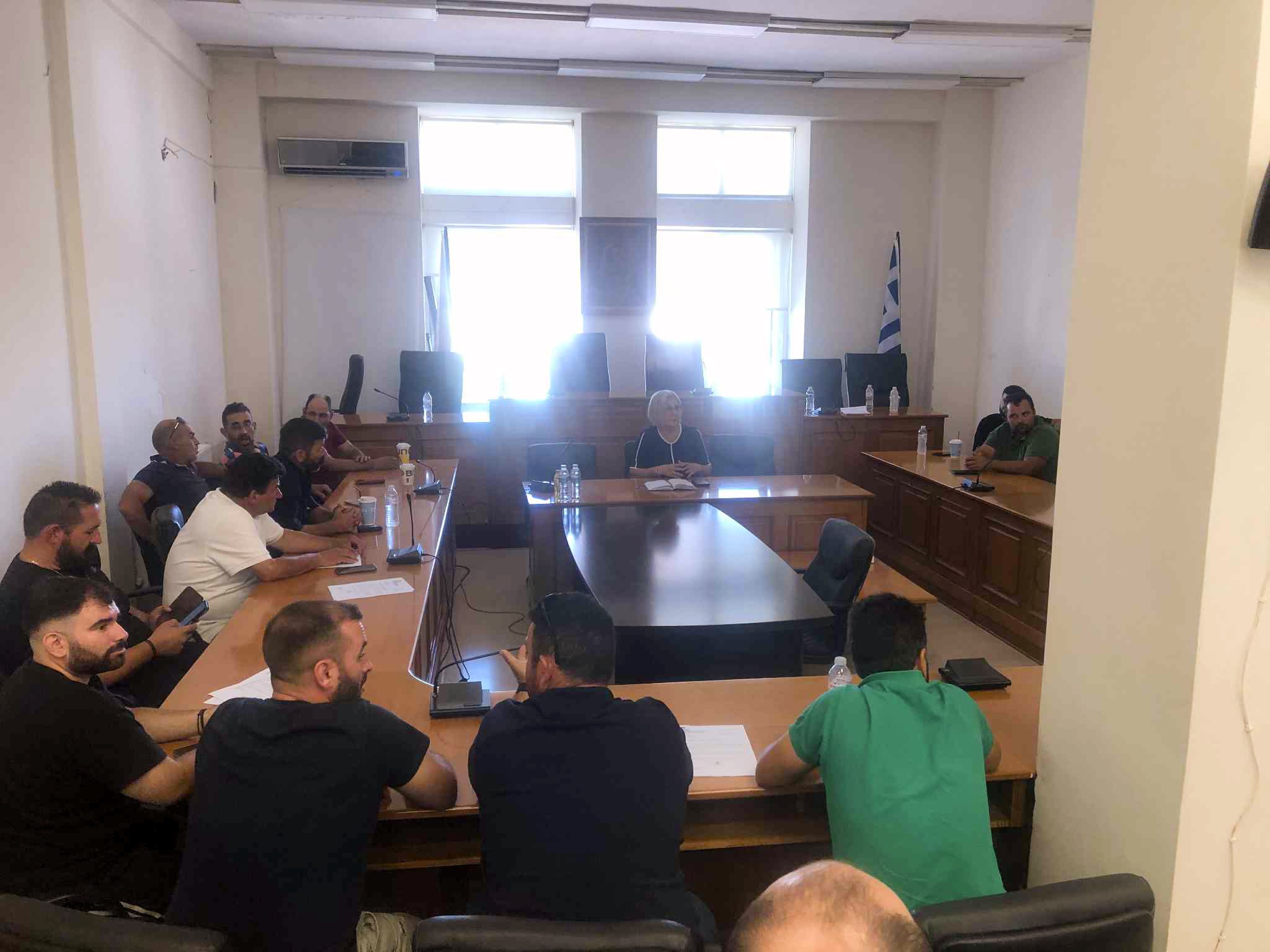 Συνάντηση στο Δημαρχείο Φαρσάλων με κτηνοτρόφους για την ευλογιά των αιγοπροβάτων