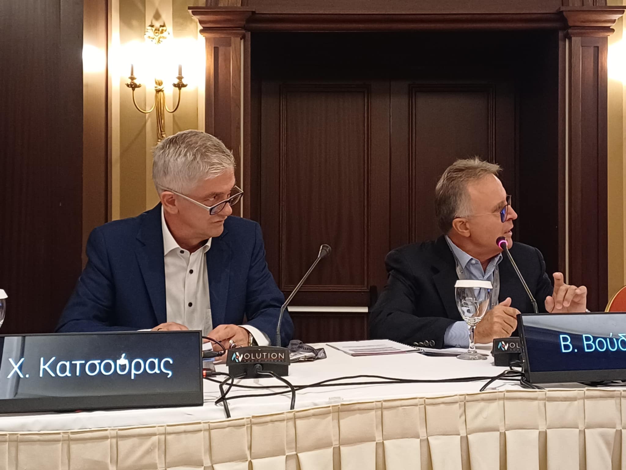 Ξεκλίνησαν οι εργασίες του 280υ καρδιολογικού συνεδρίου Κεντρικής Ελλάδας στη Λάρισα (ΦΩΤΟ)